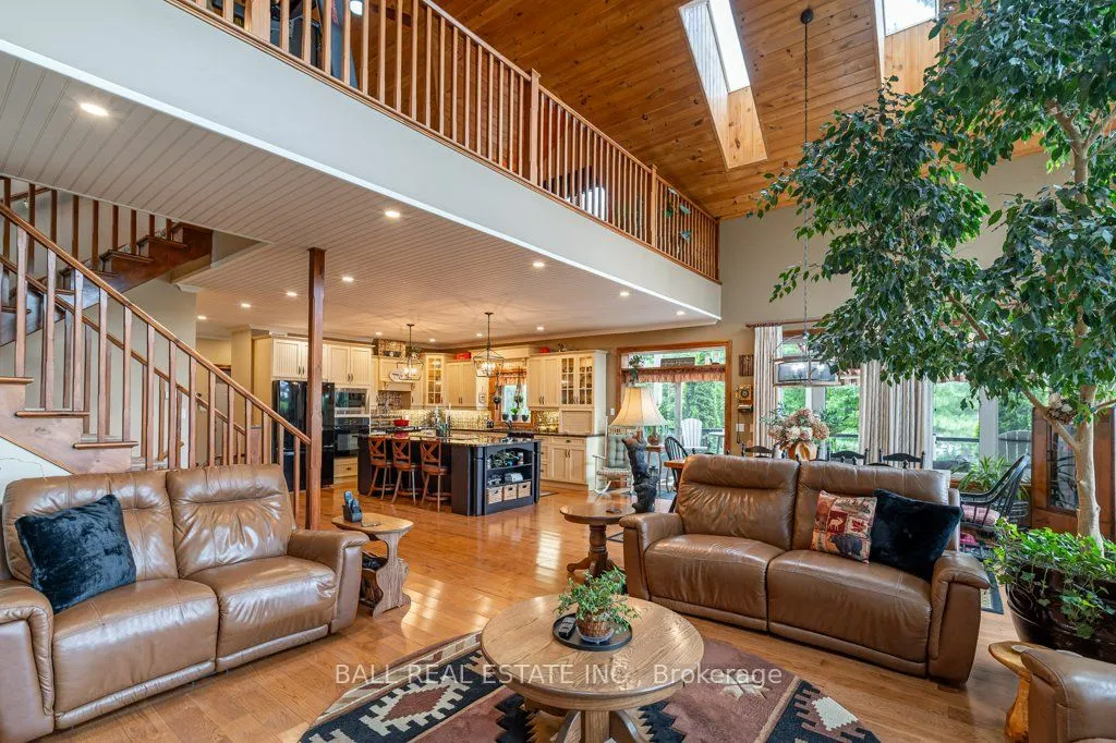 32 Shadowood Lane