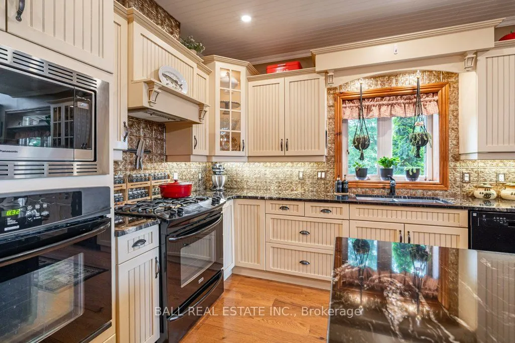 32 Shadowood Lane