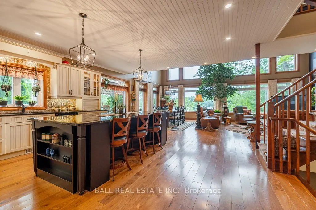 32 Shadowood Lane