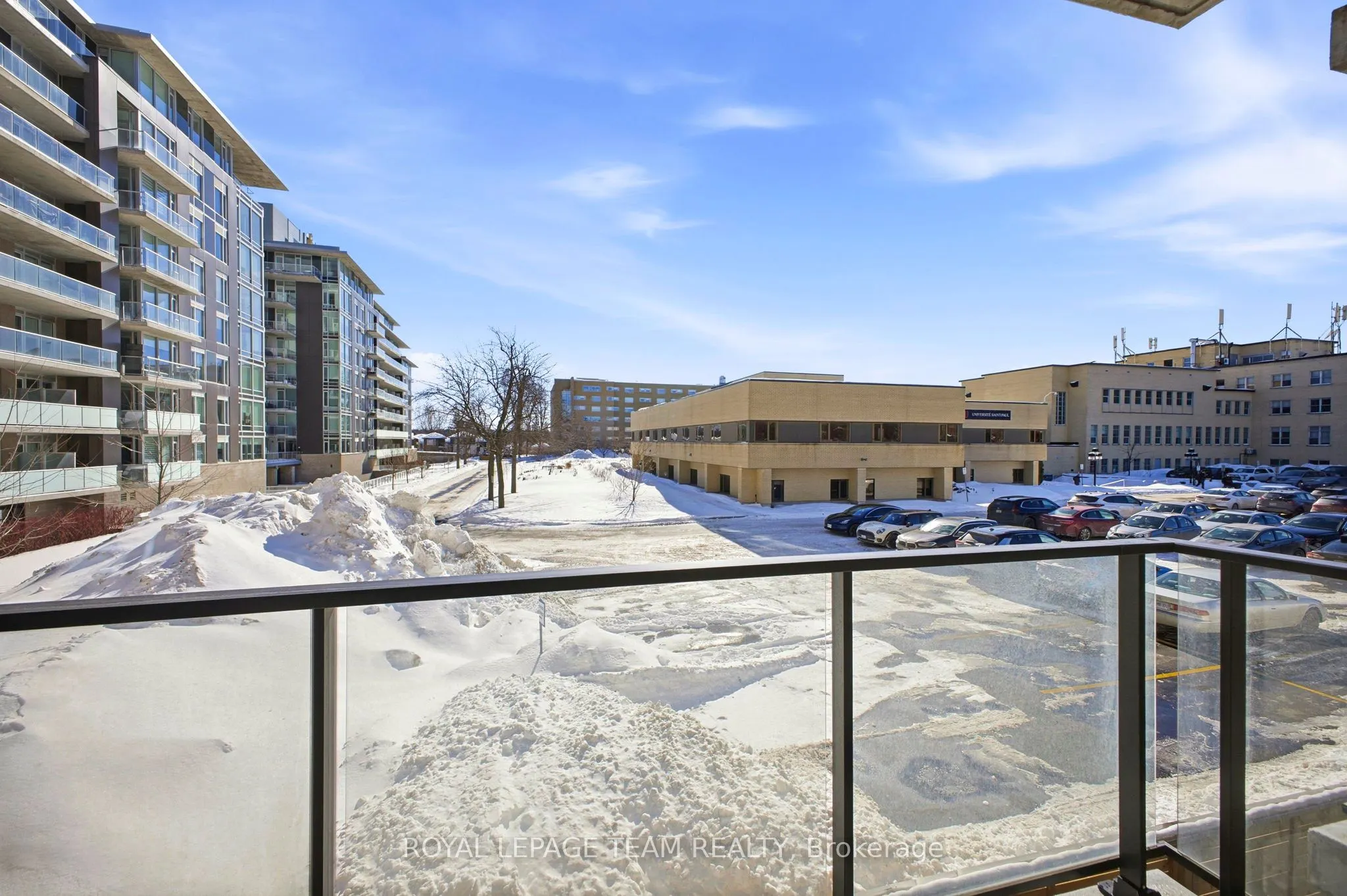 360 Deschatelets Avenue E #209