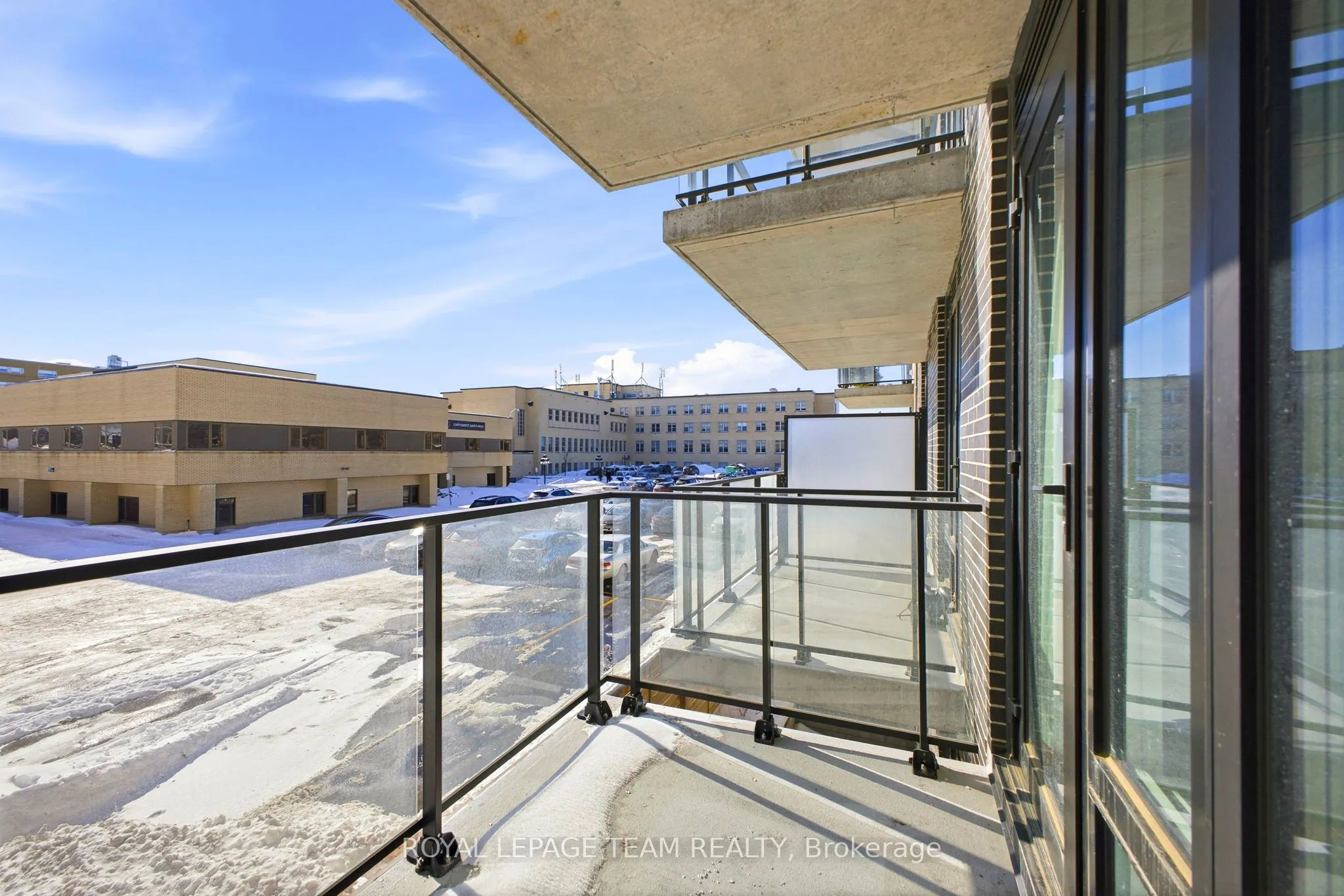 360 Deschatelets Avenue E #209