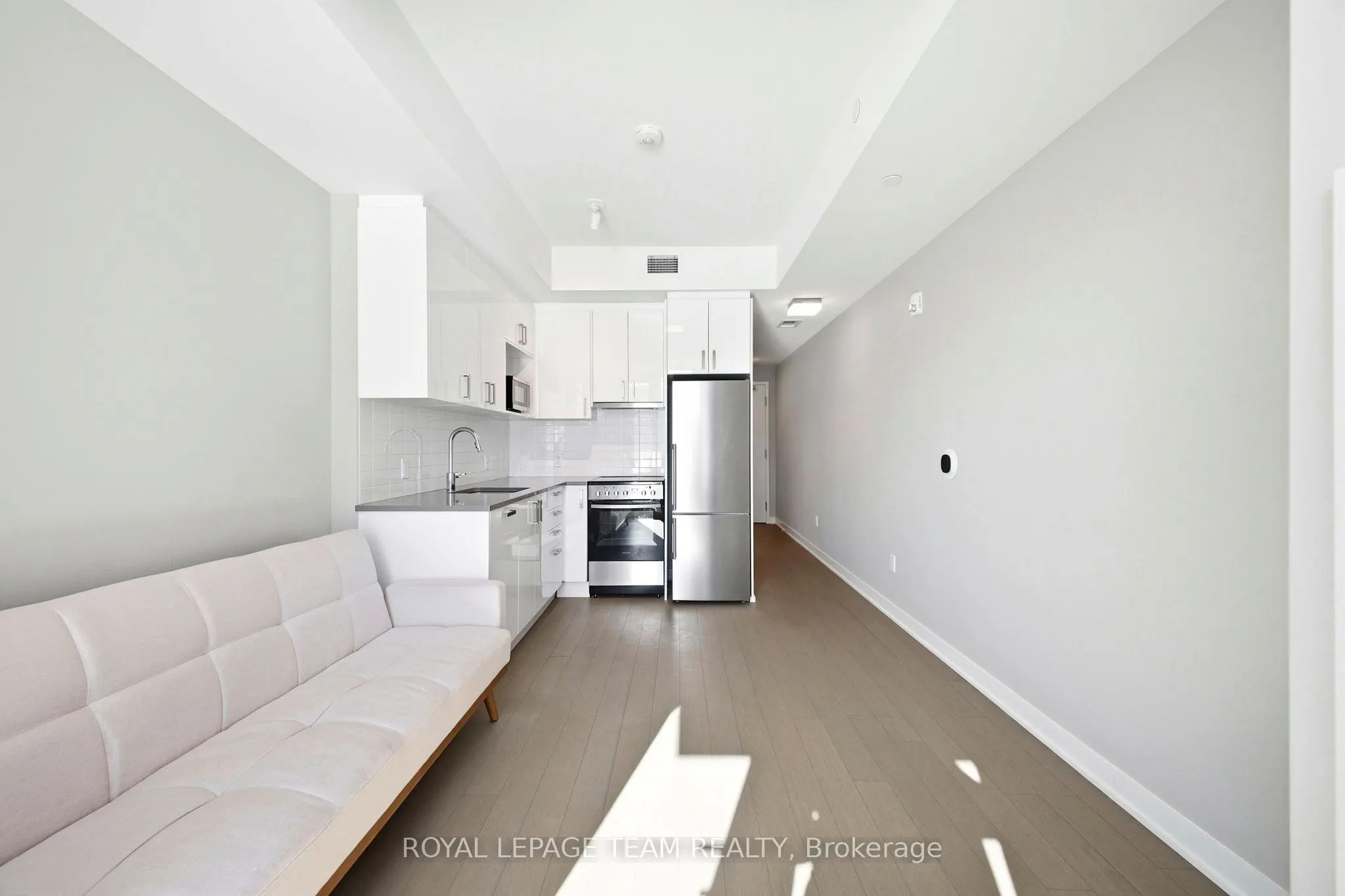 360 Deschatelets Avenue E #209