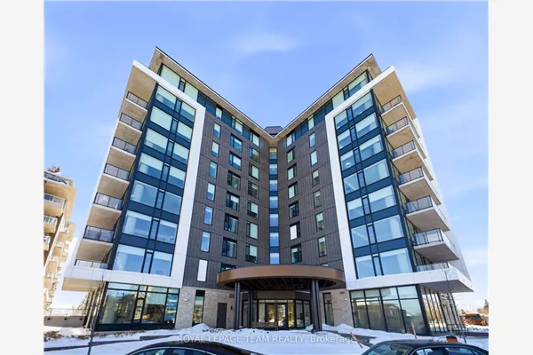 360 Deschatelets Avenue E #209