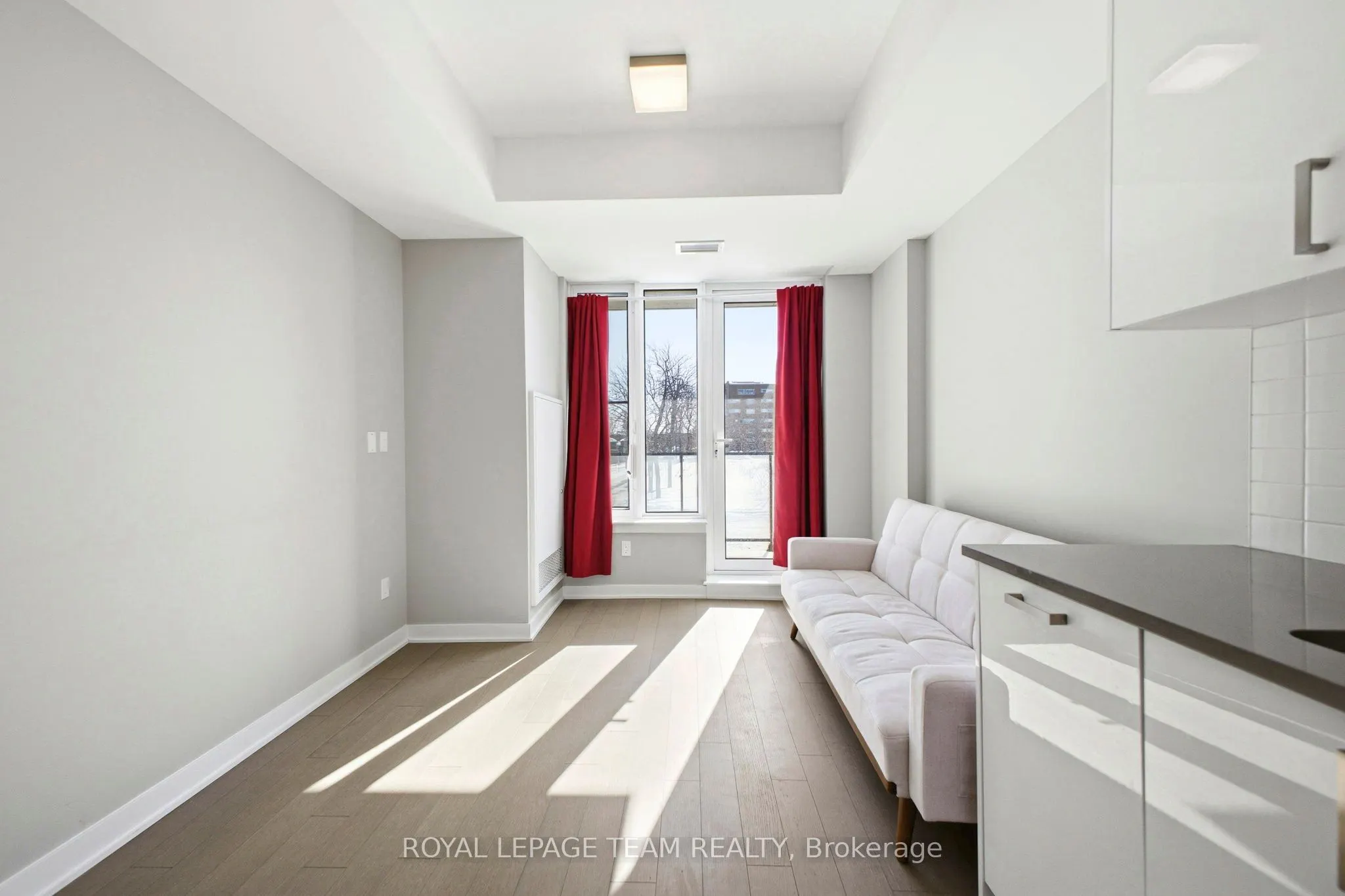 360 Deschatelets Avenue E #209