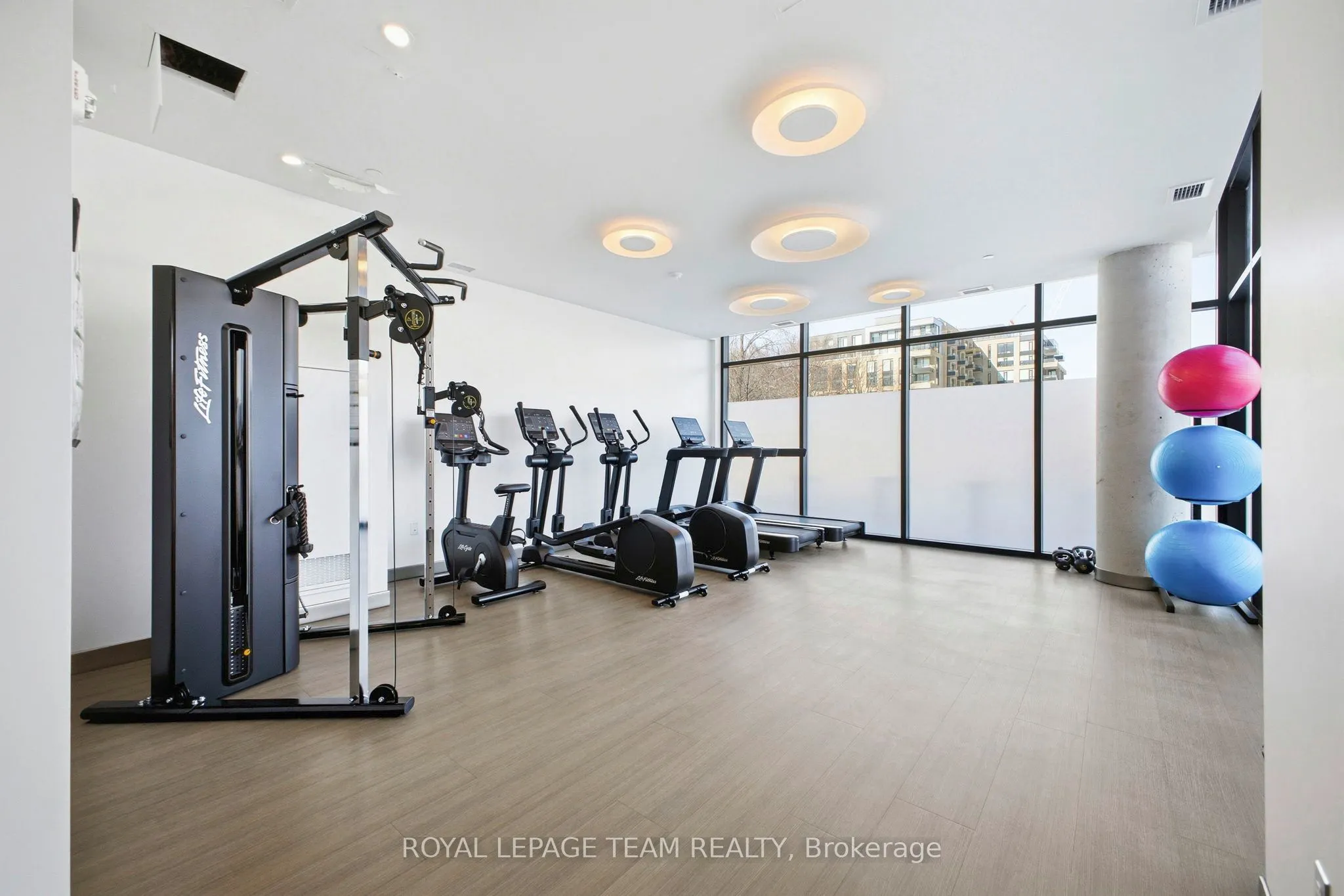 360 Deschatelets Avenue E #209