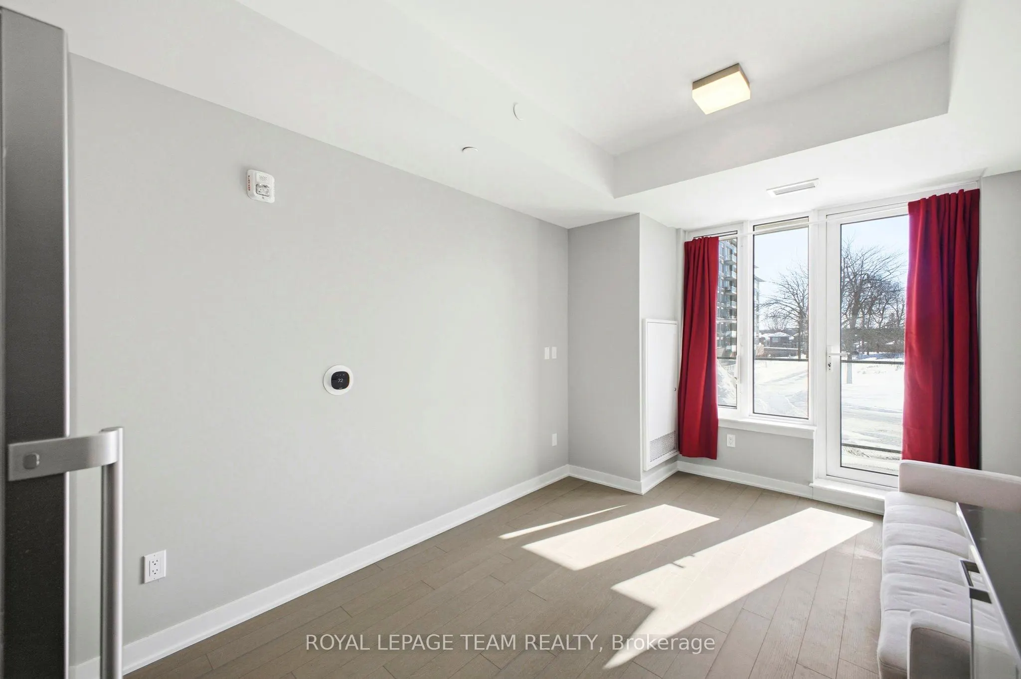 360 Deschatelets Avenue E #209