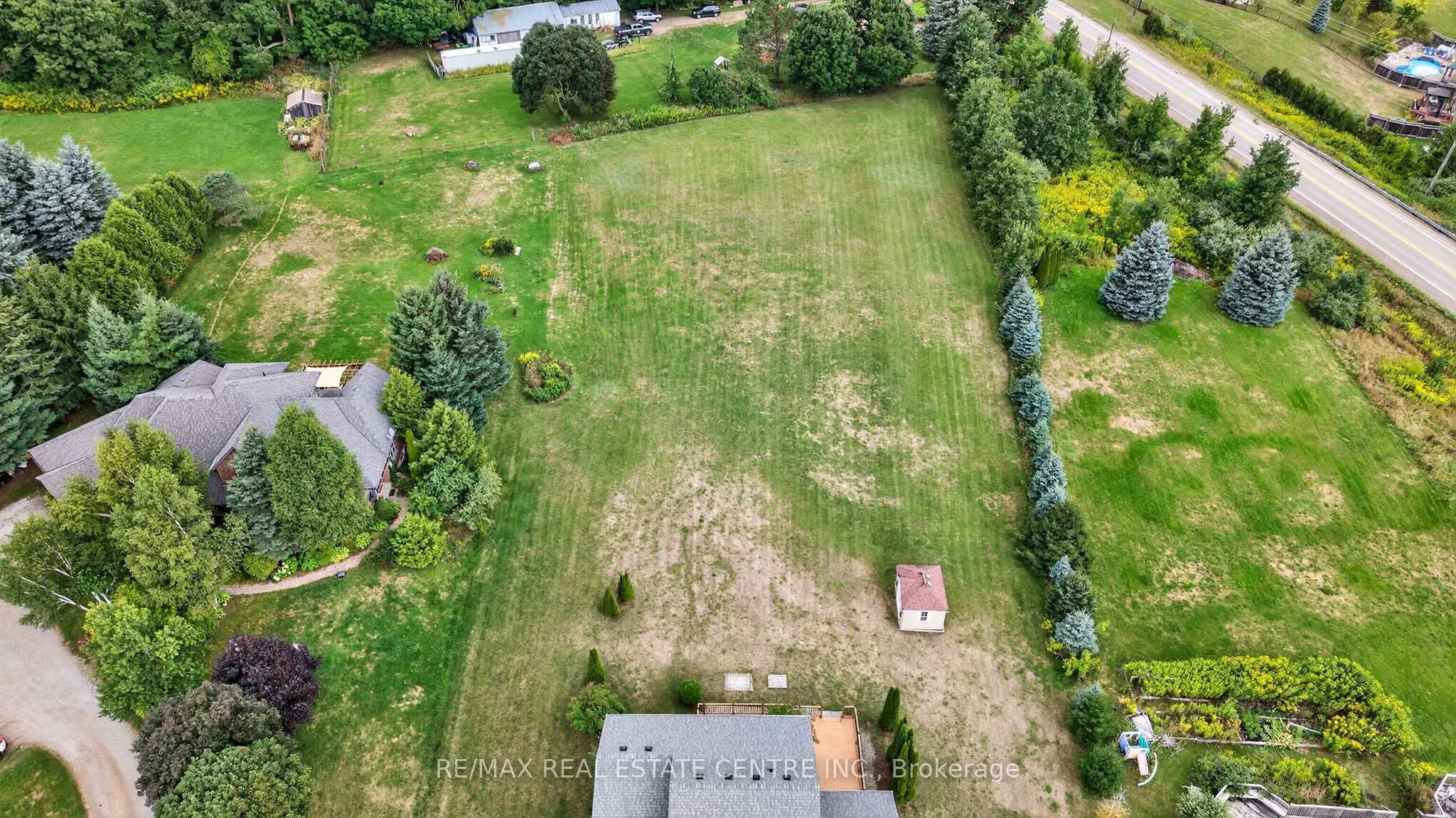 37 Woodland Drive
