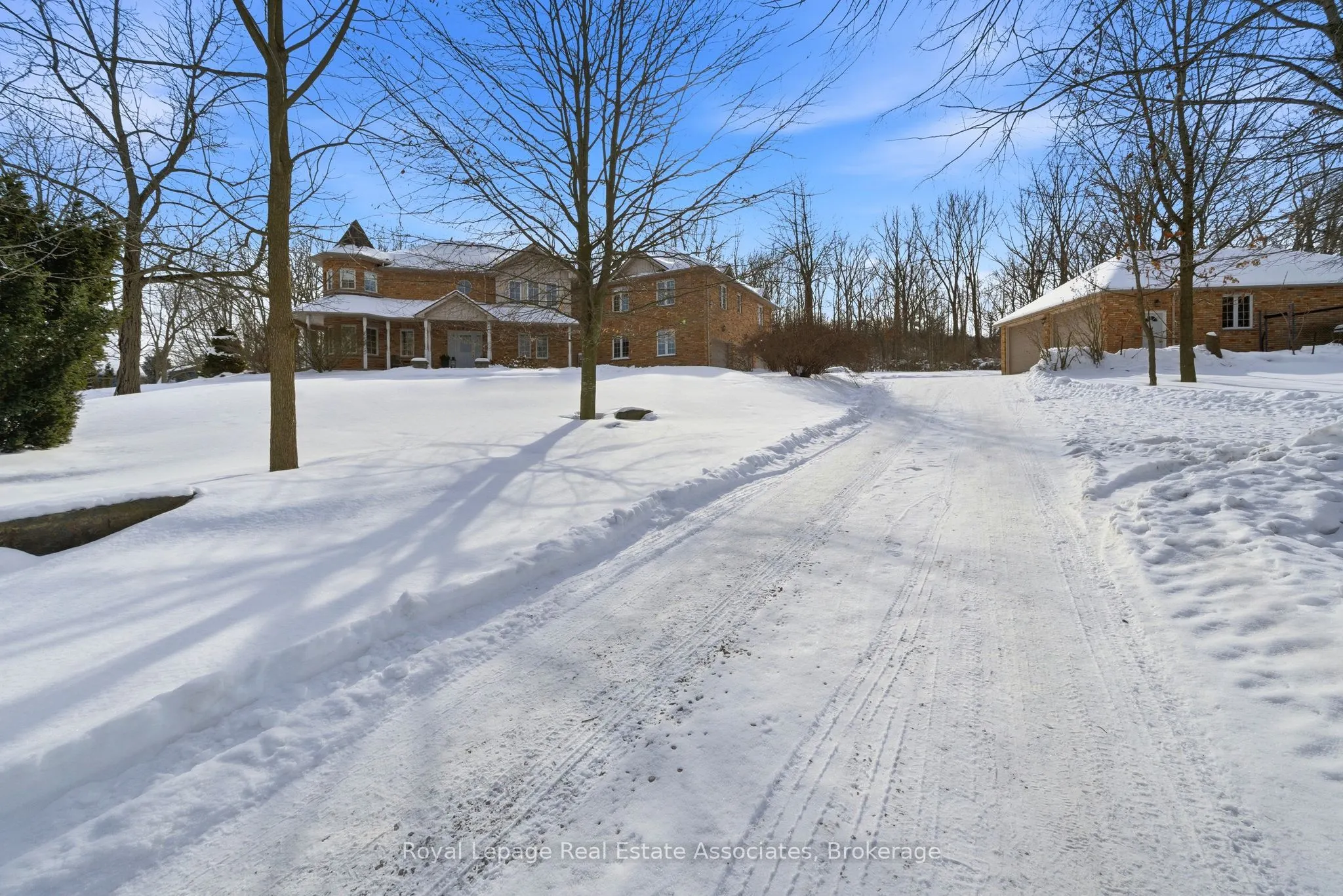 86 Ridge Road E