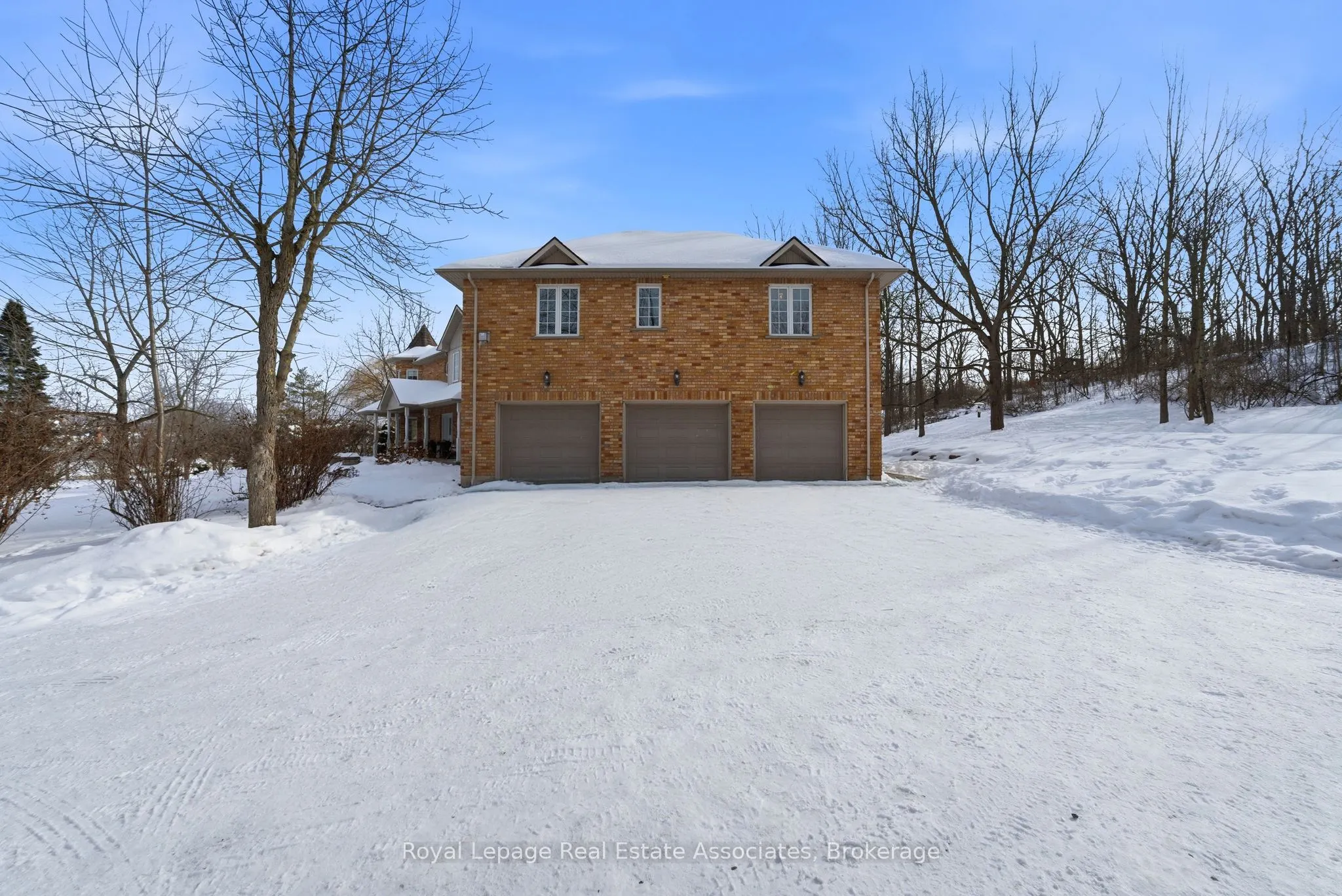 86 Ridge Road E