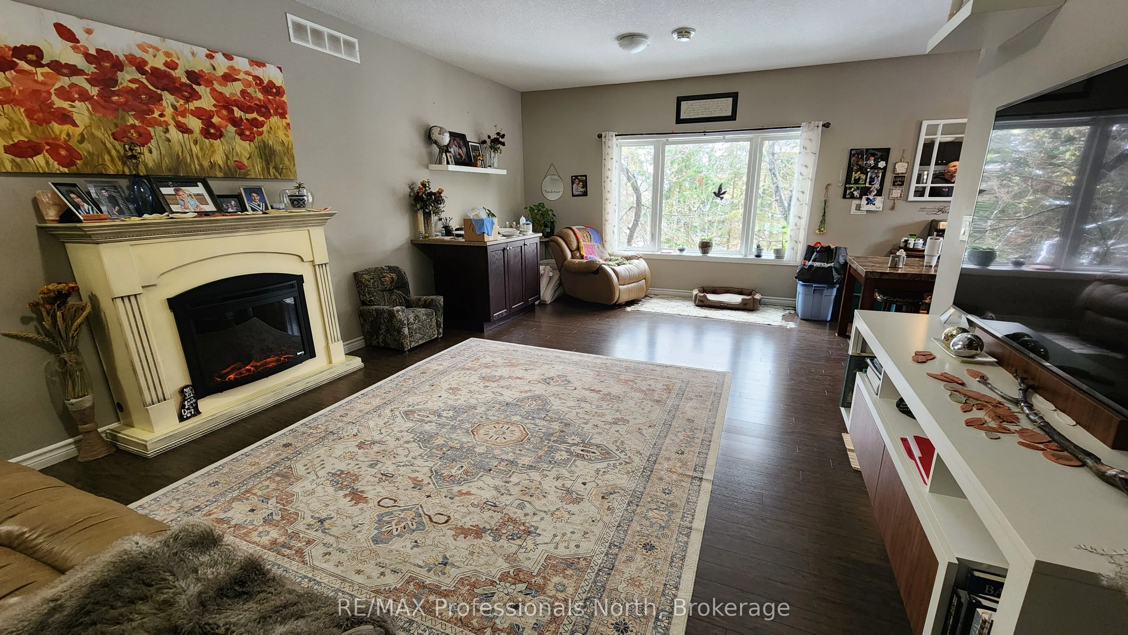 5 Greaves Avenue