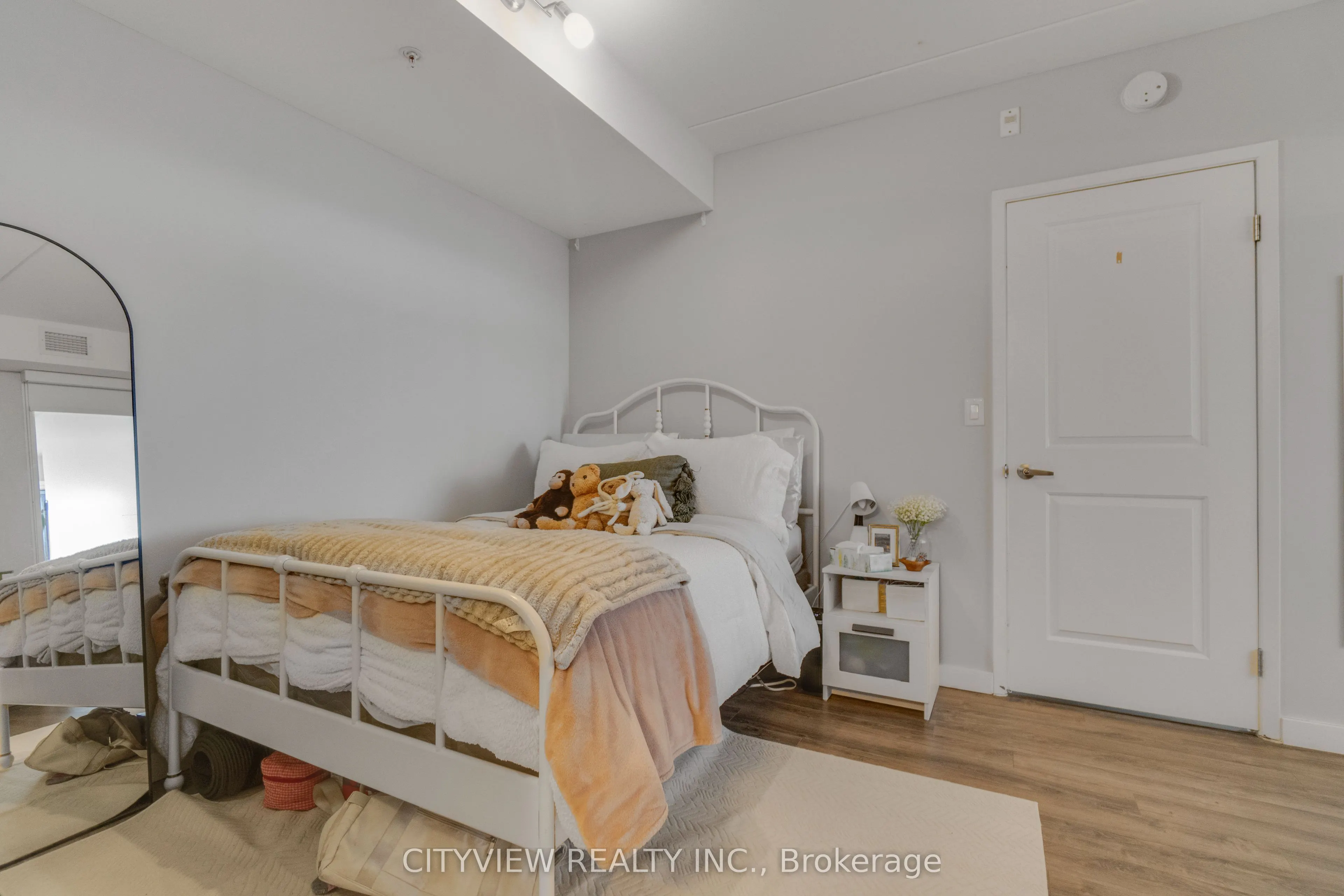 1291 Gordon Street #414