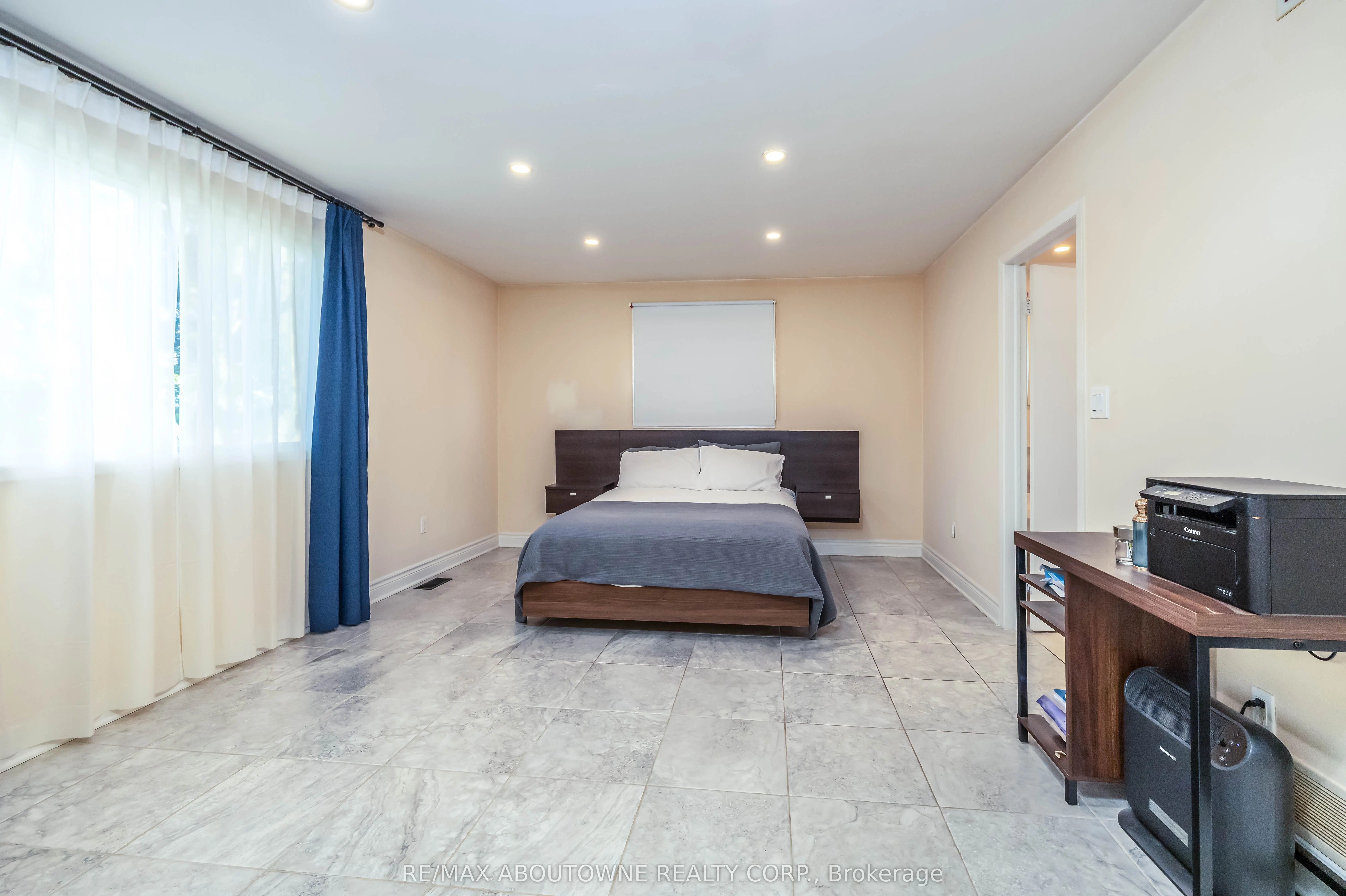 3276 Governors Road