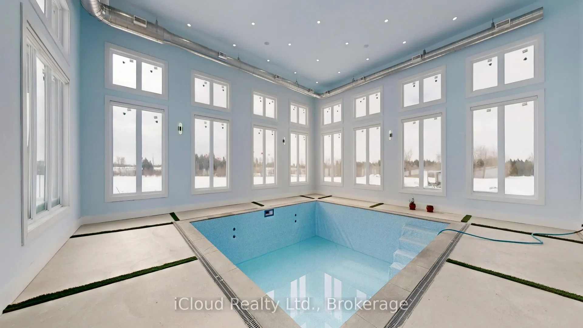 674525 Hurontario Street