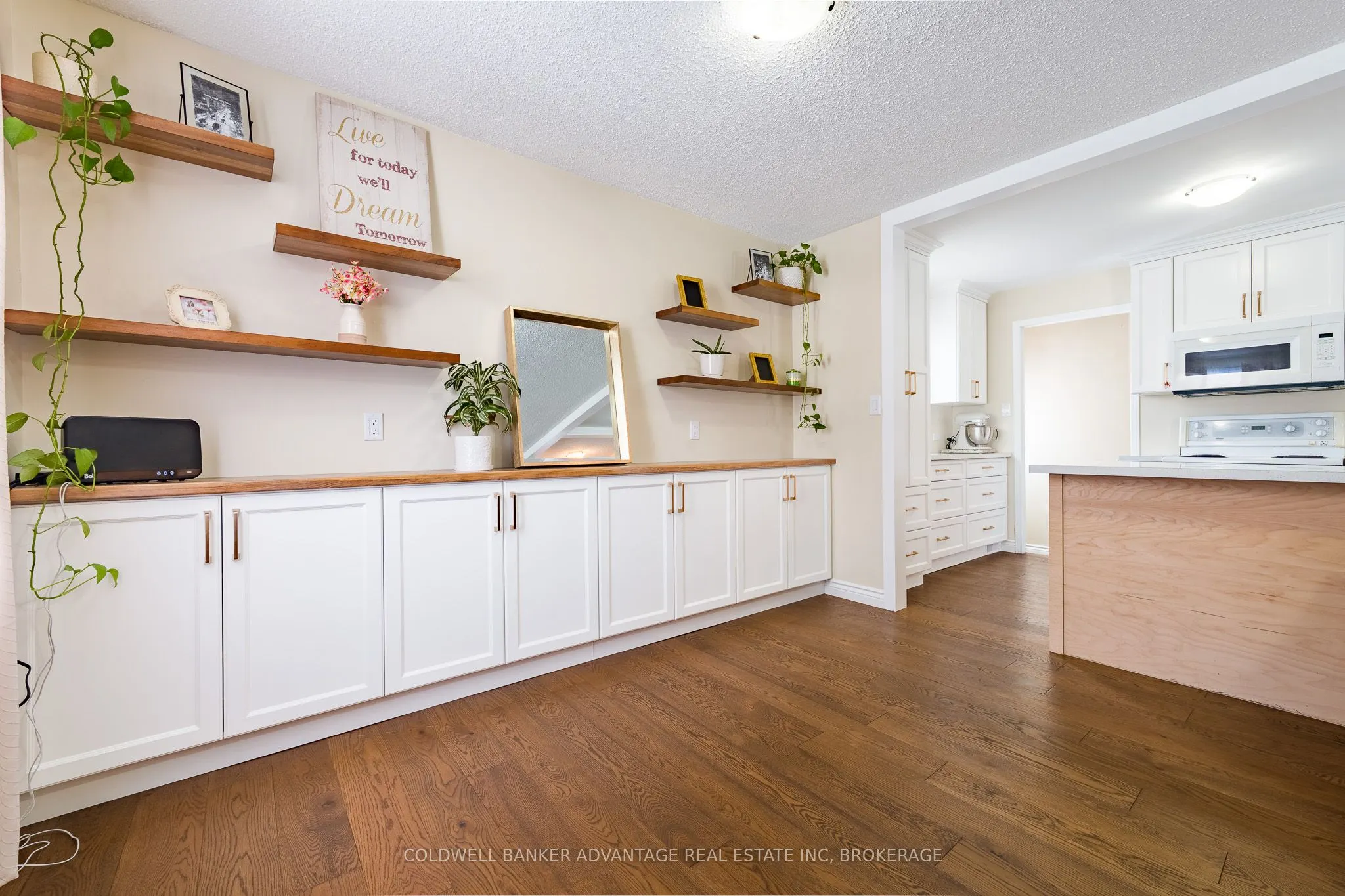 25 Newleaf Crescent