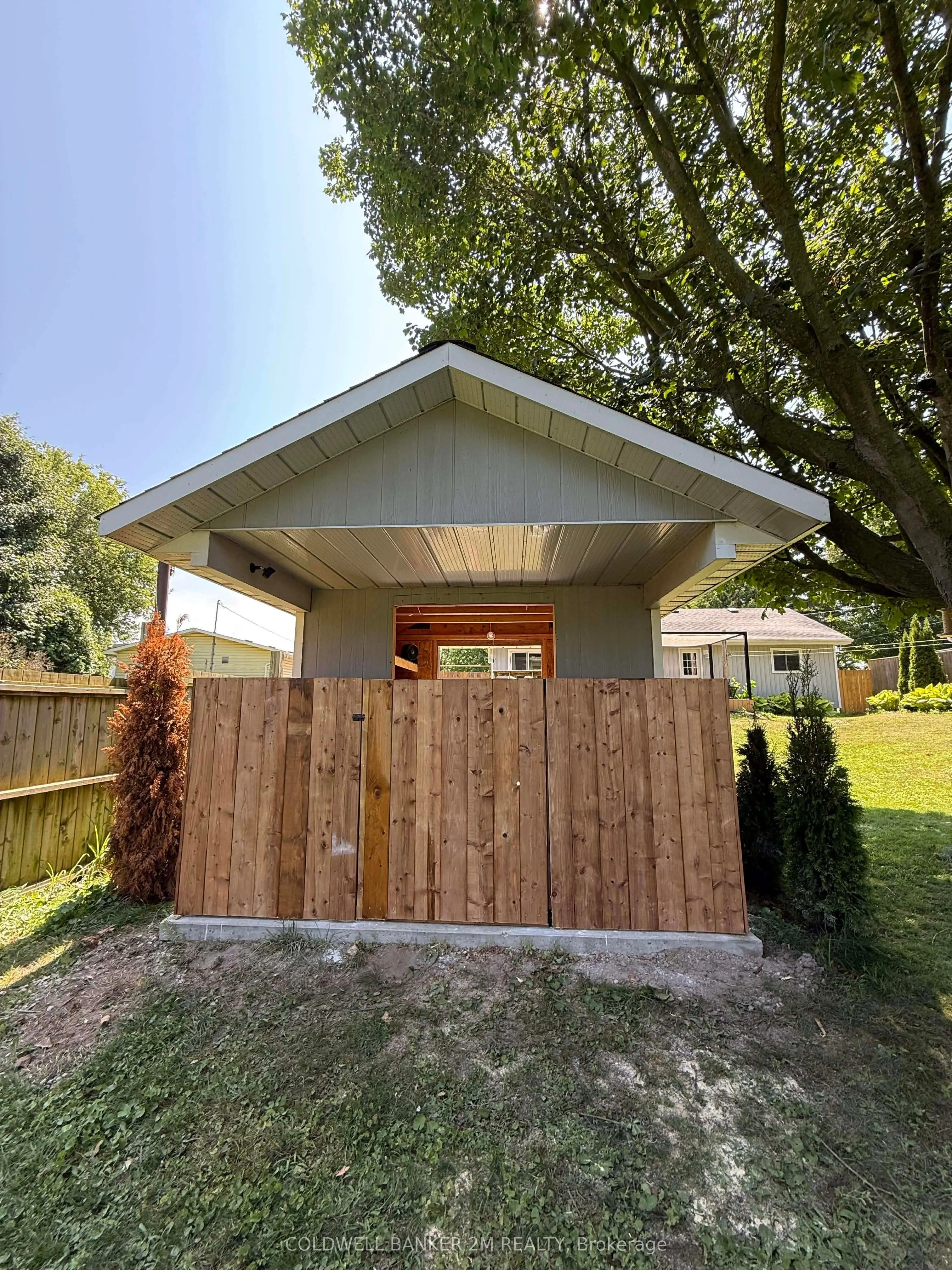 812 Burnham Street