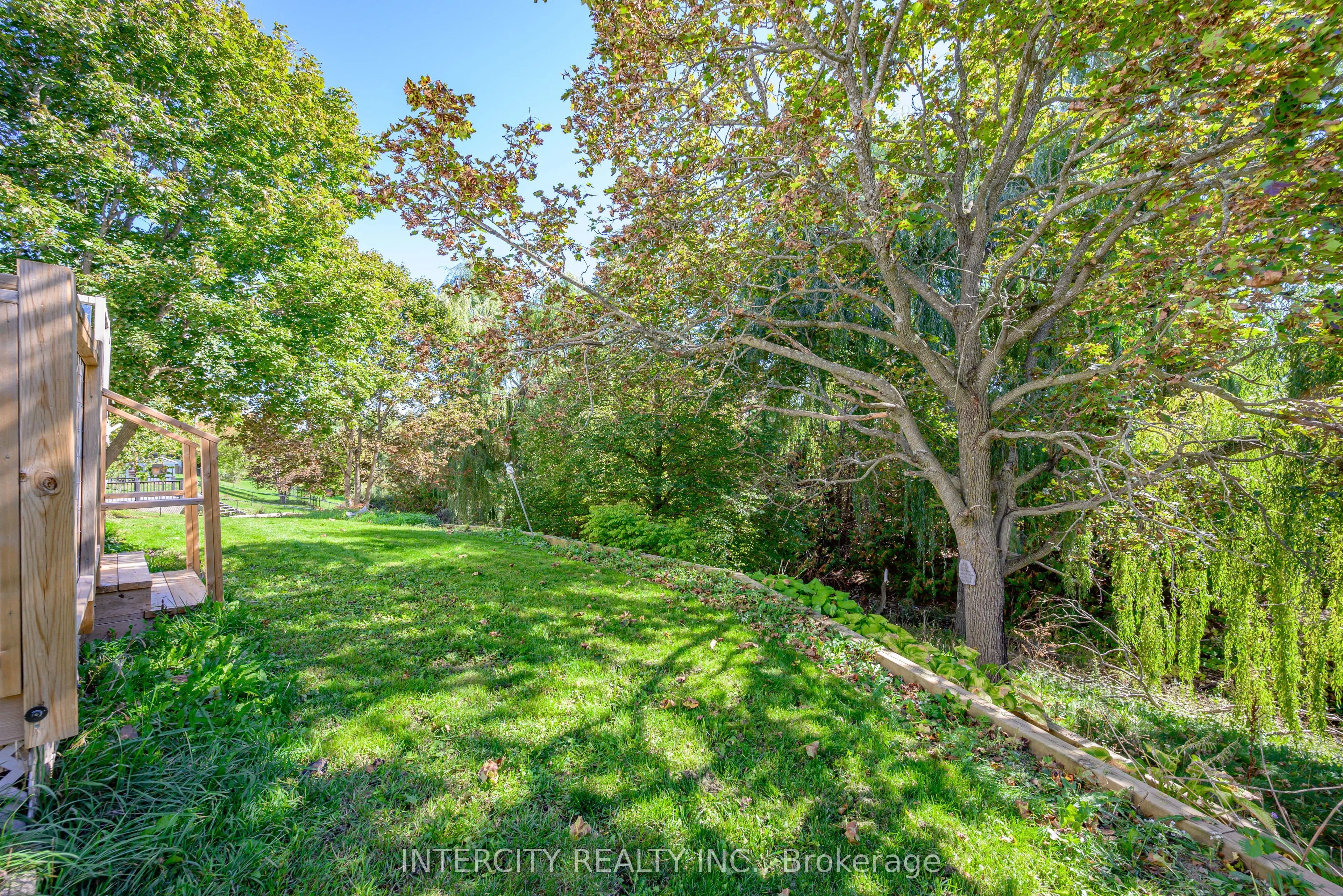 48 Champlain Boulevard