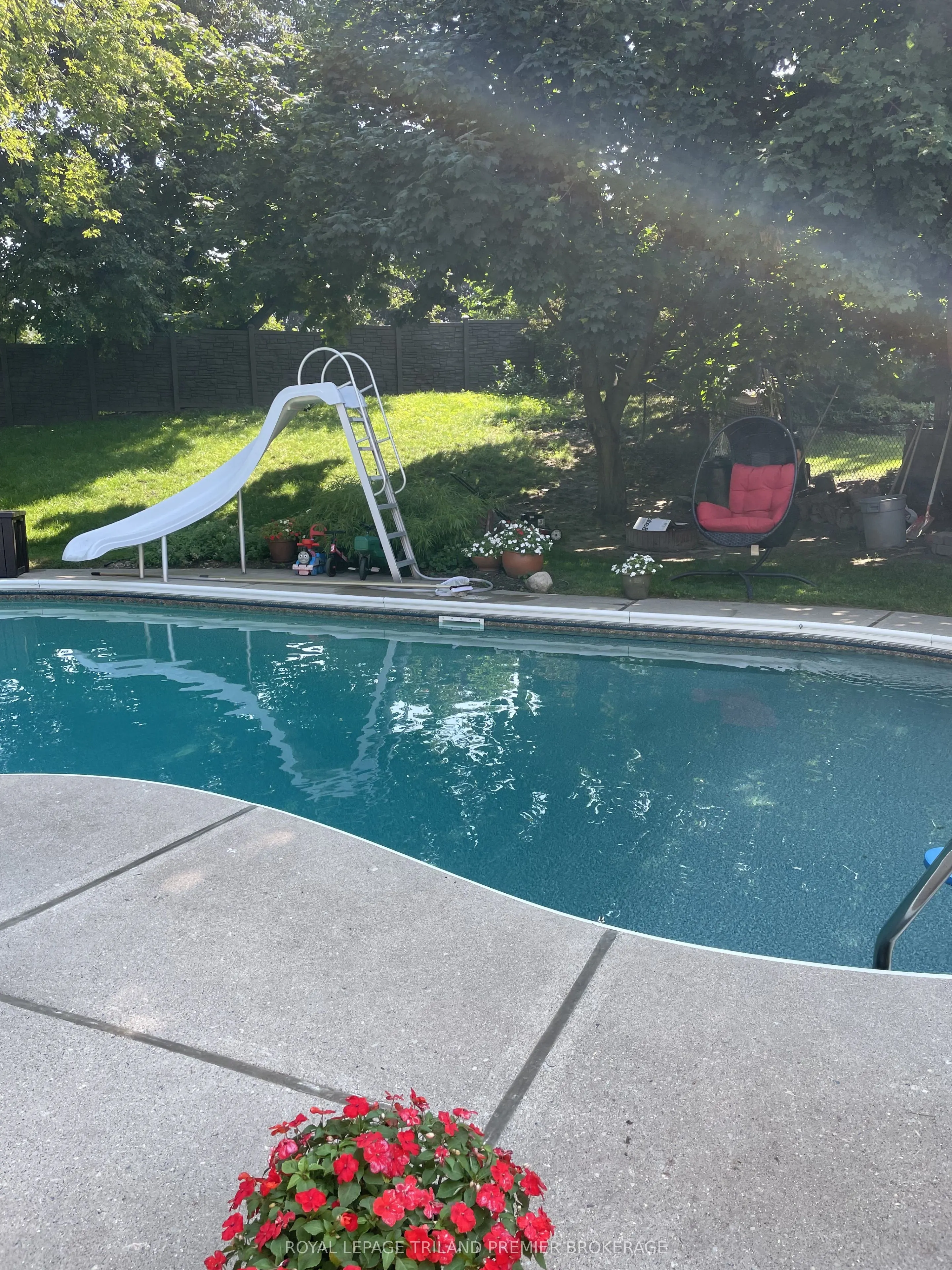 31 Foxcroft Crescent