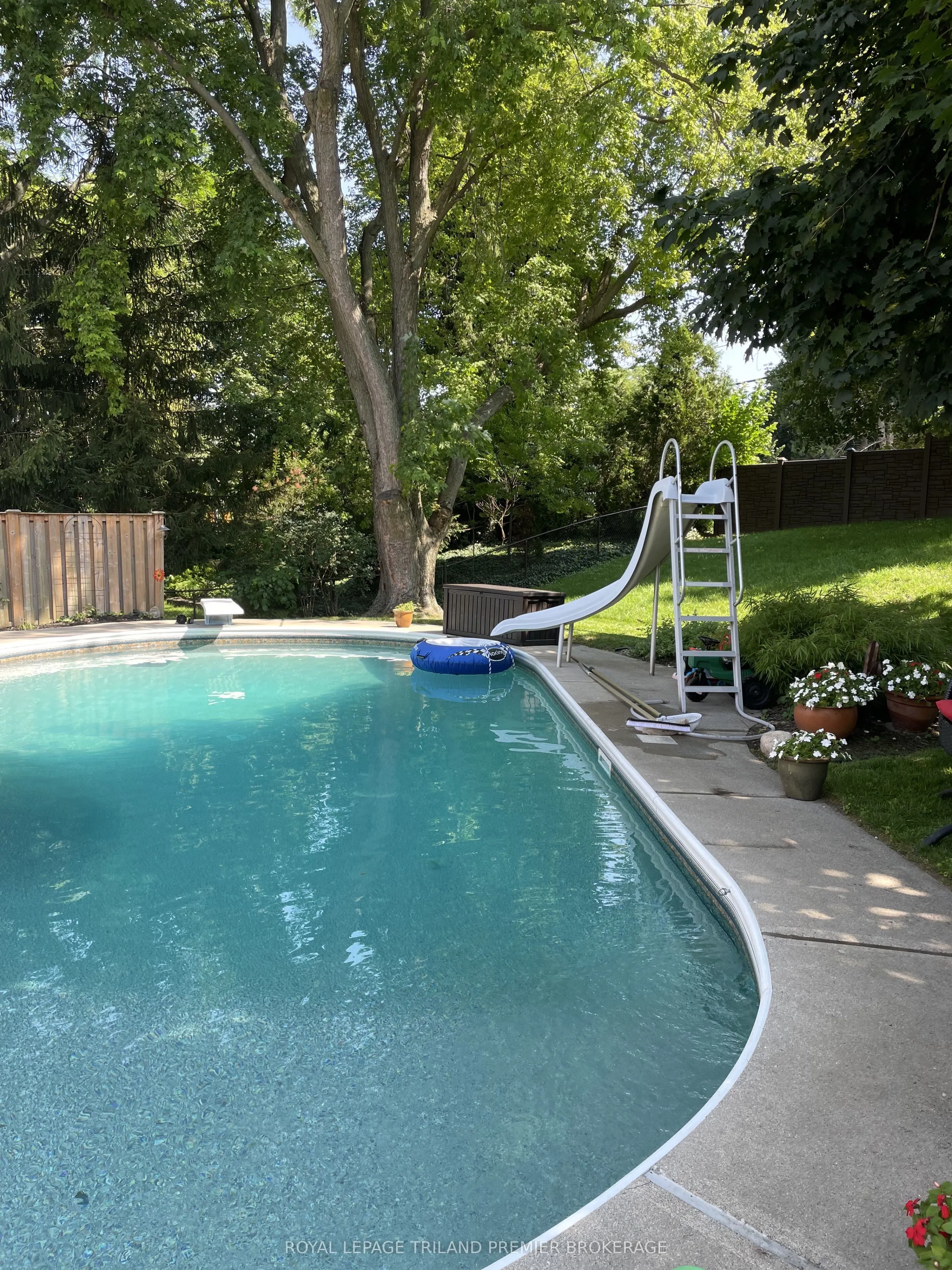 31 Foxcroft Crescent