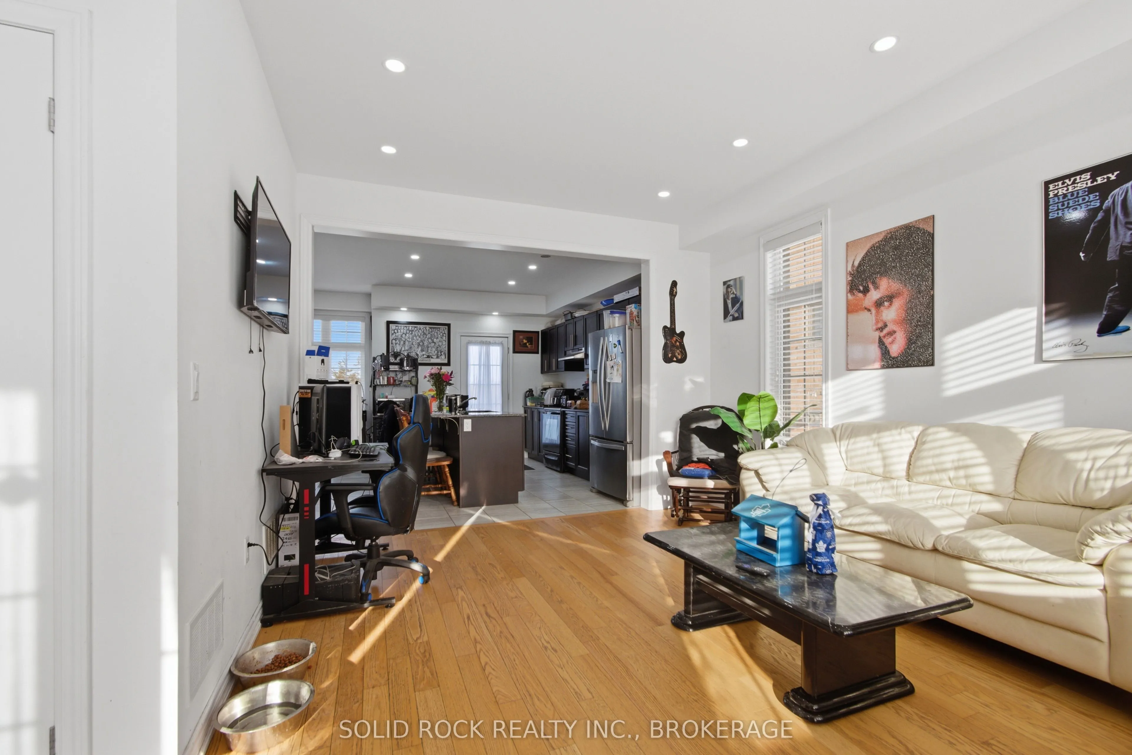 37 Summer Breeze Drive