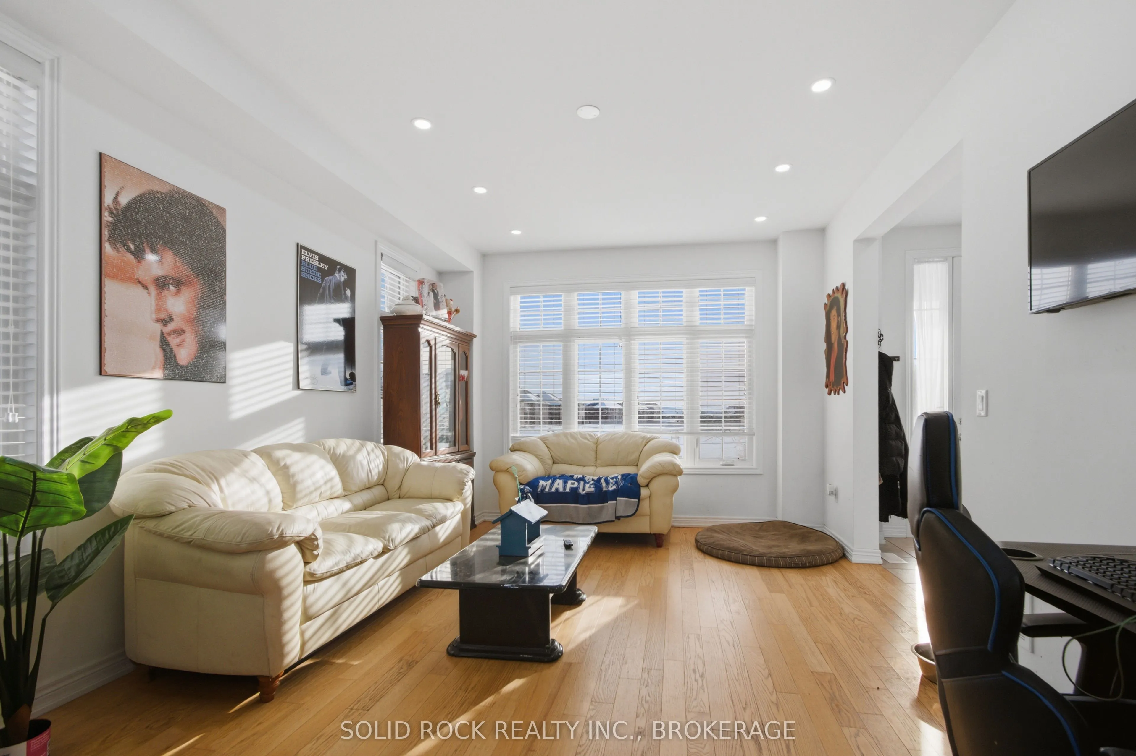 37 Summer Breeze Drive