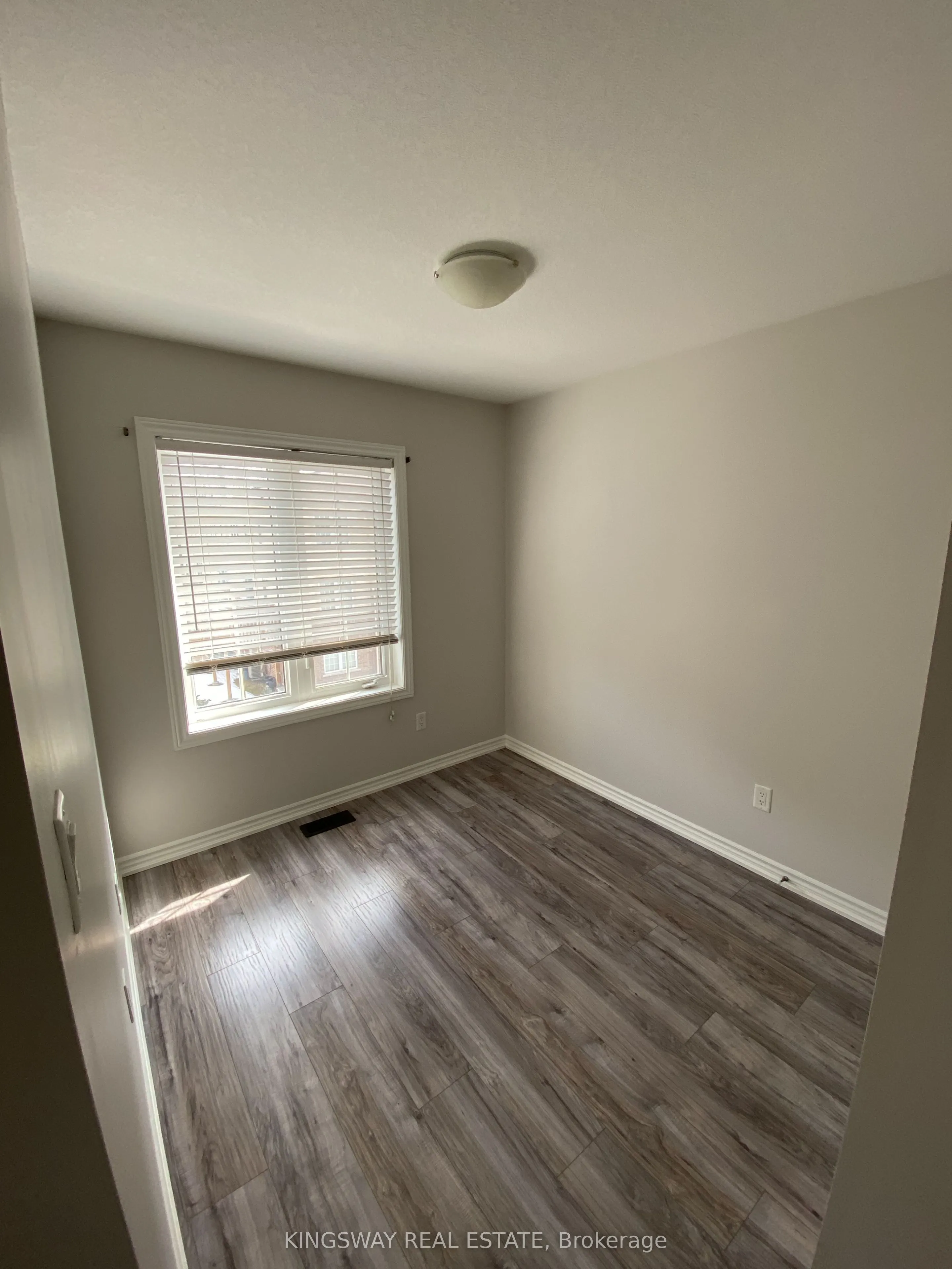 16 Kenridge Terrace