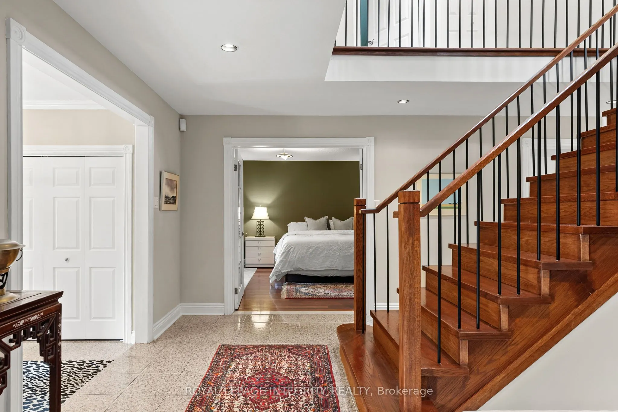 6 Marchbrook Circle