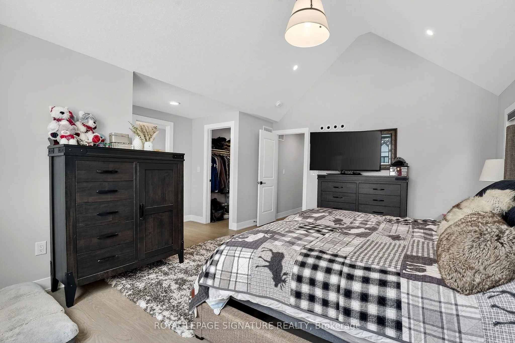 297 Whiting Street #11