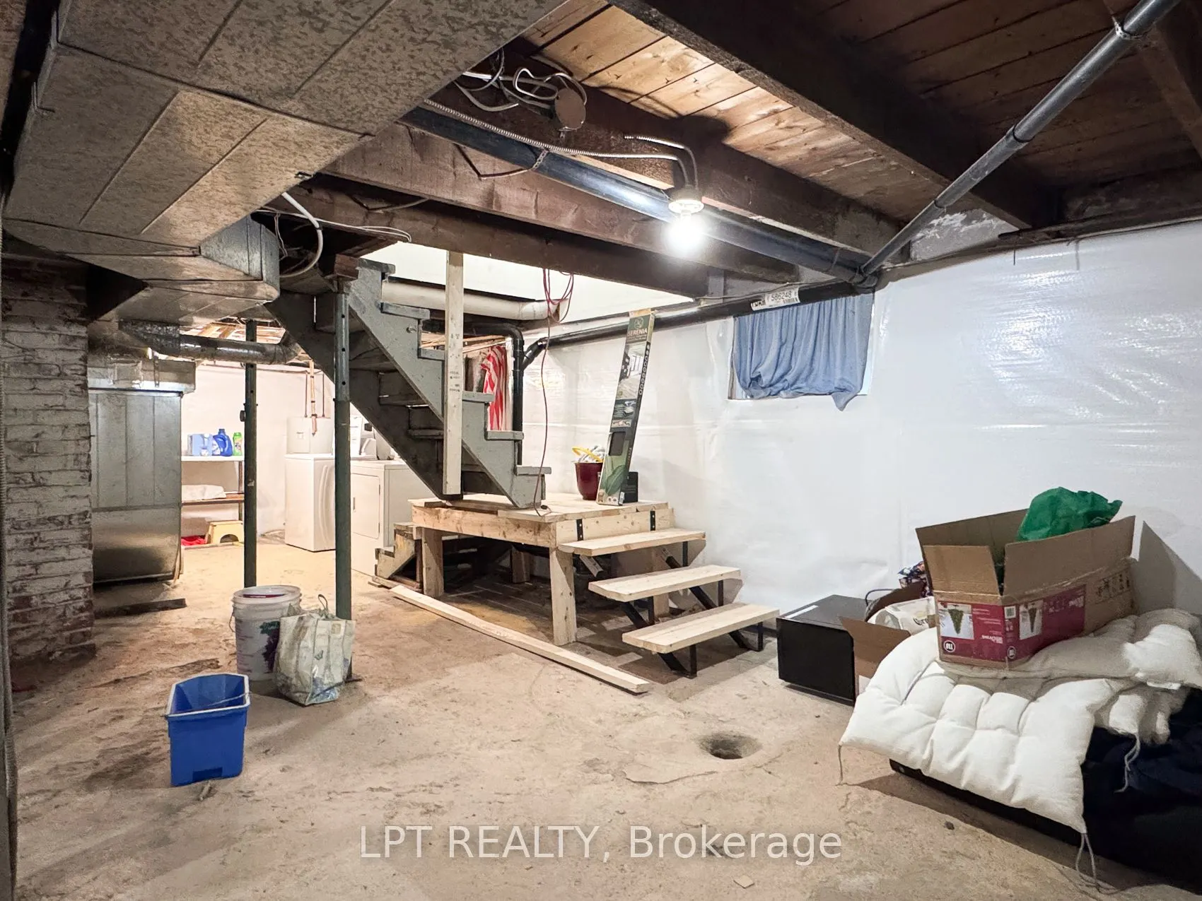 412 Montreal Road