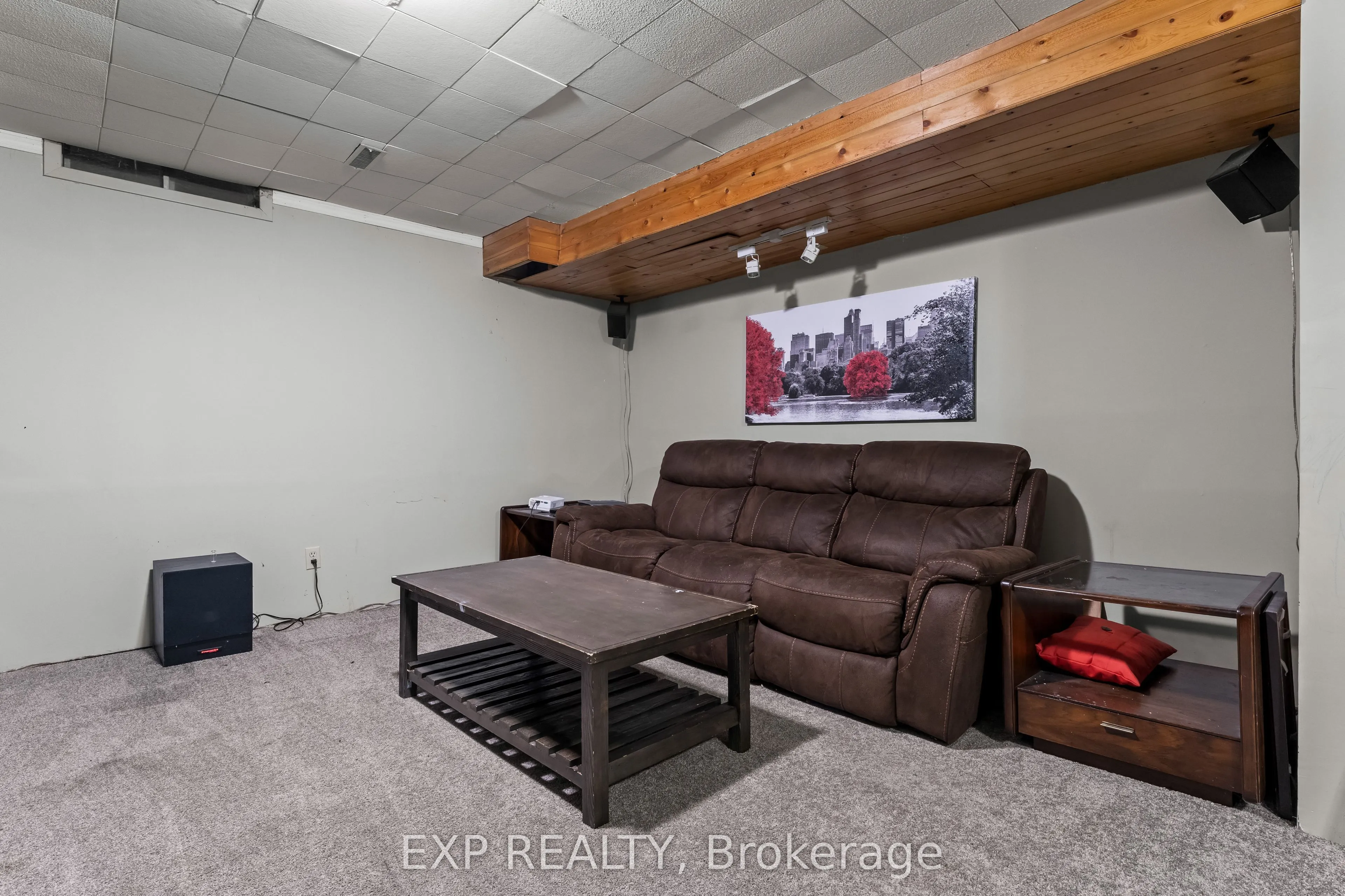 17 Glaceport Avenue