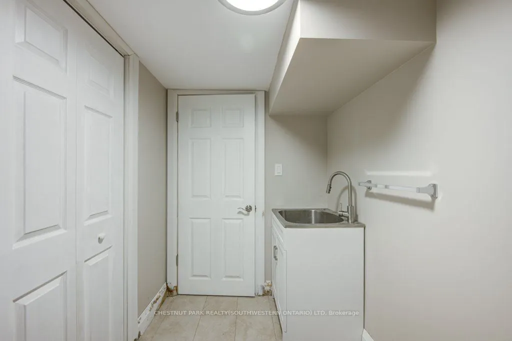 243 King Street E