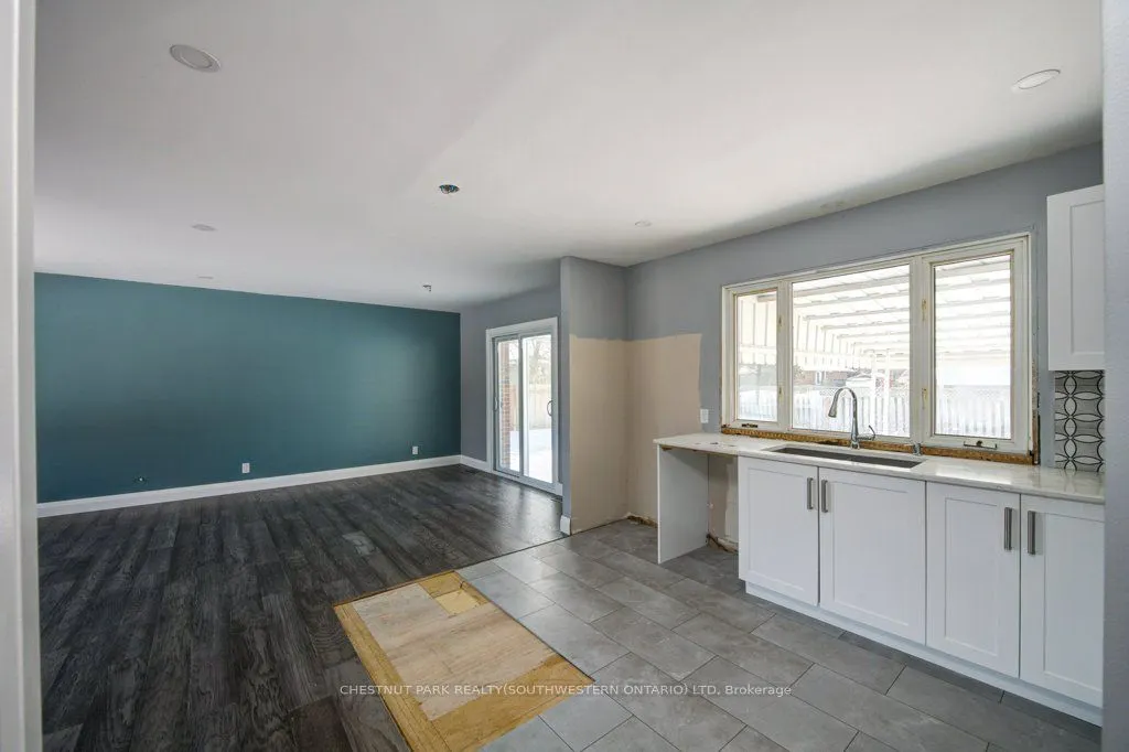 243 King Street E