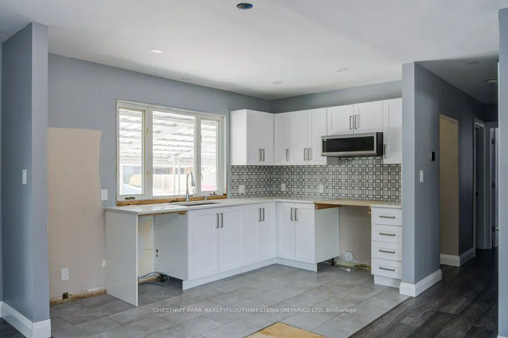 243 King Street E