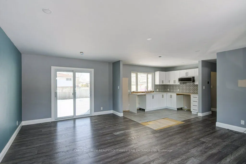 243 King Street E