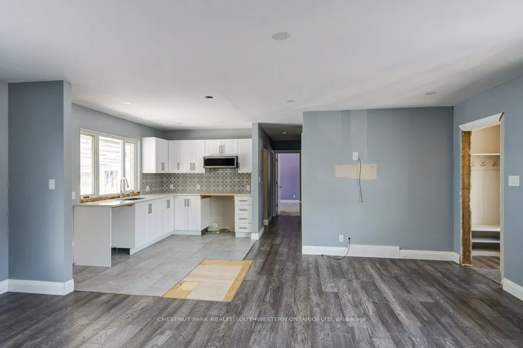 243 King Street E