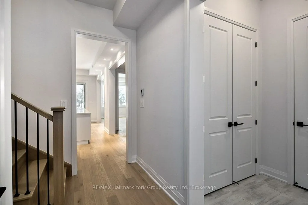 5-11 Bay Street E #1