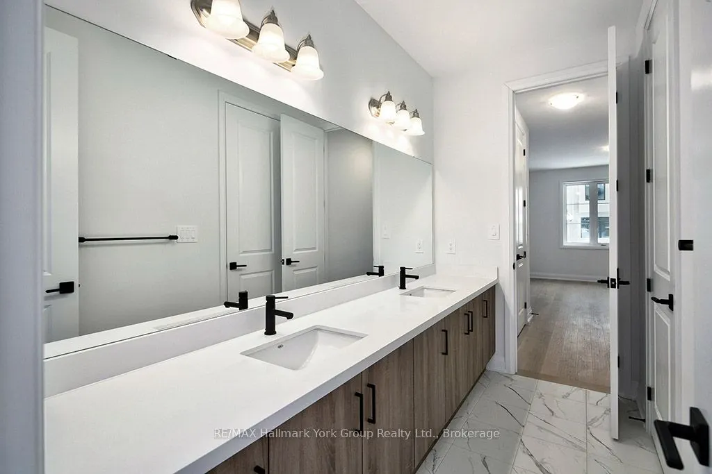5-11 Bay Street E #1