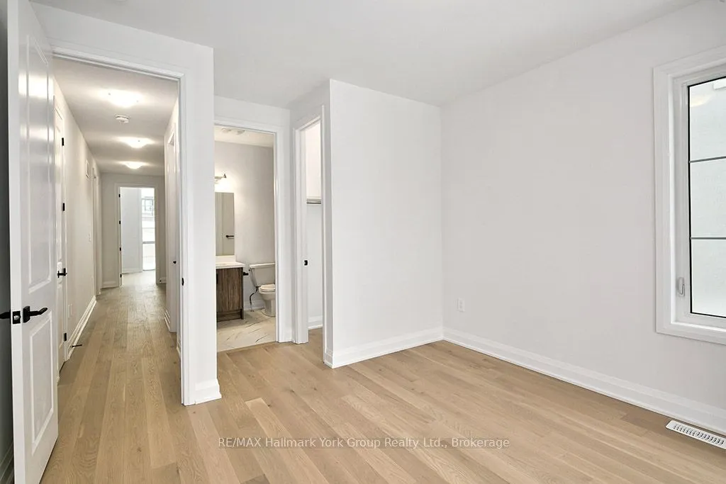 5-11 Bay Street E #1