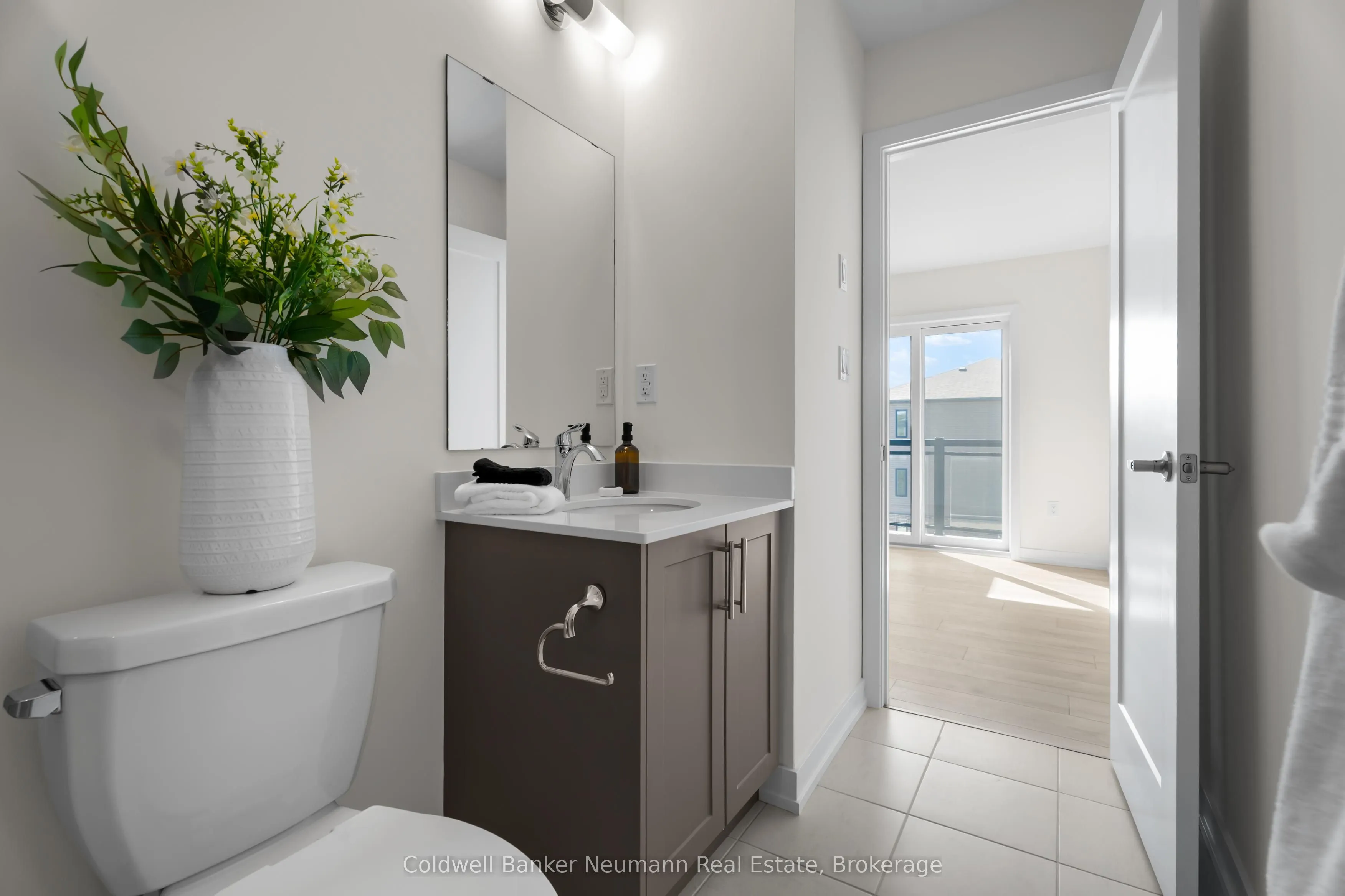 940 St David Street N #51