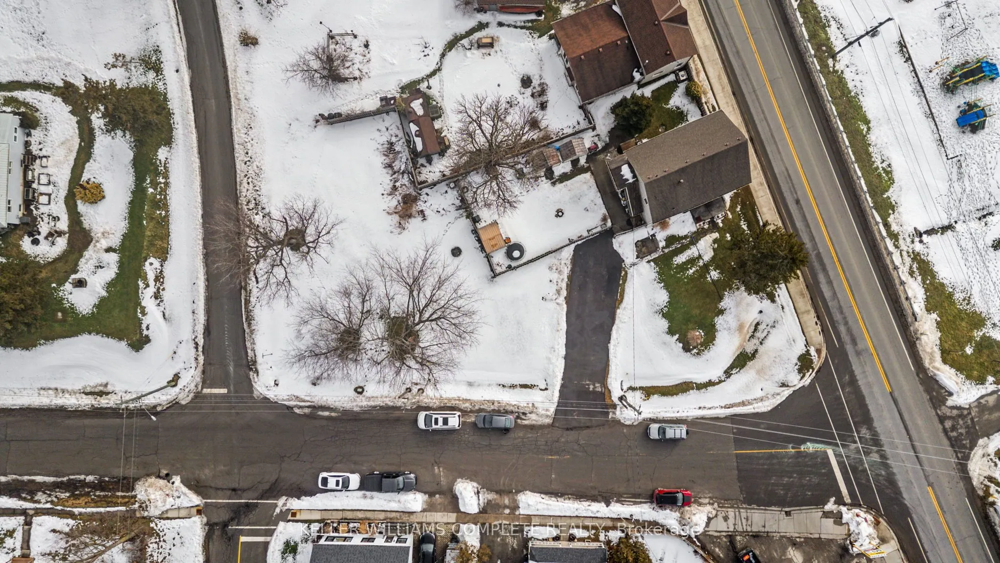 2 MILL Street E