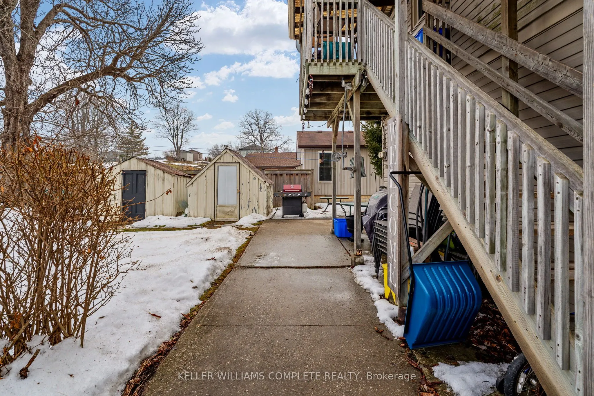 2 MILL Street E