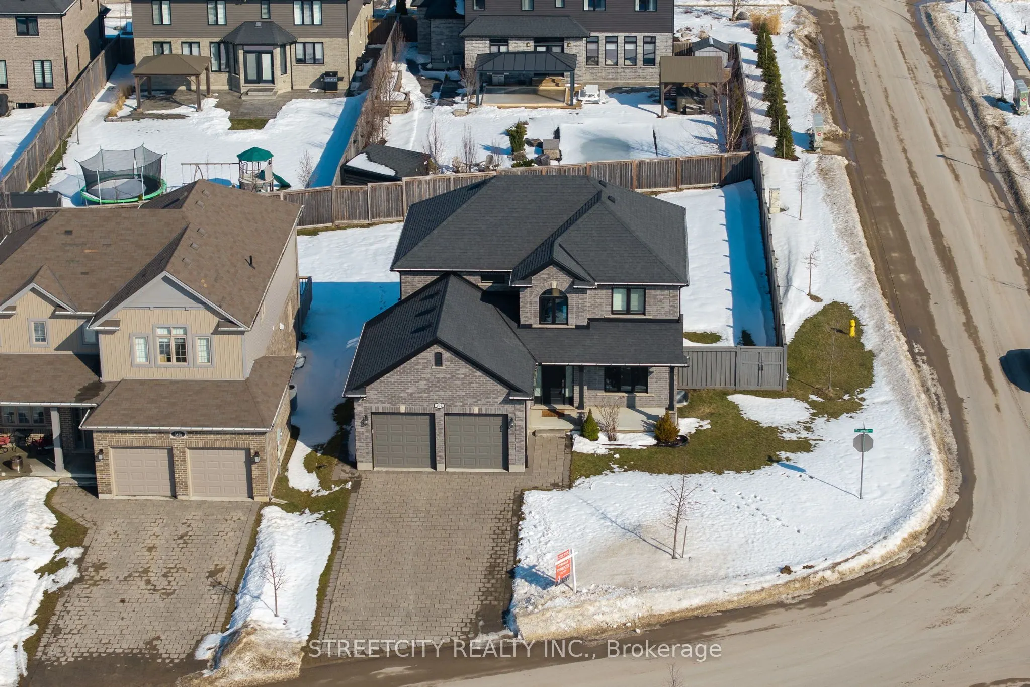 102 Timberwalk Trail