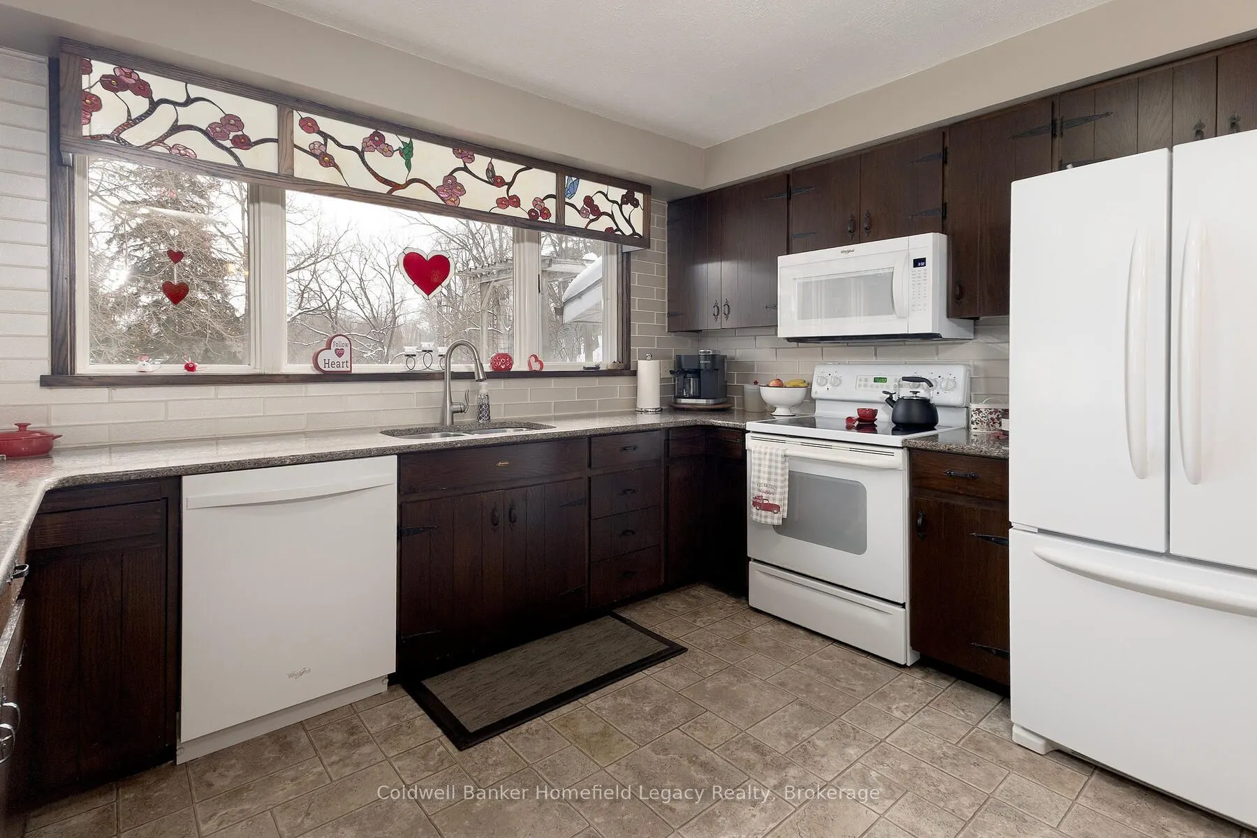 120 Jones Street W