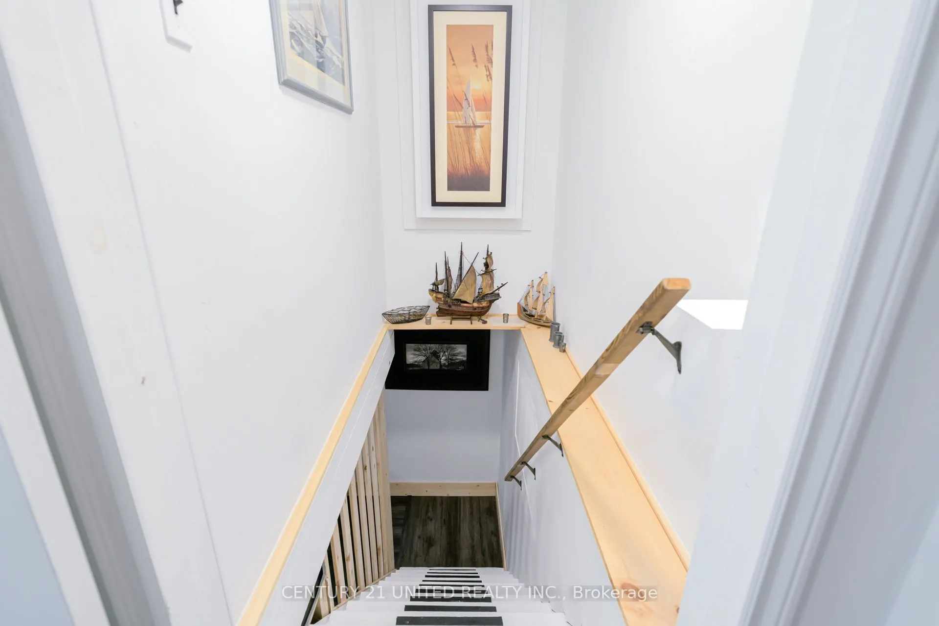 32 Teds Lane