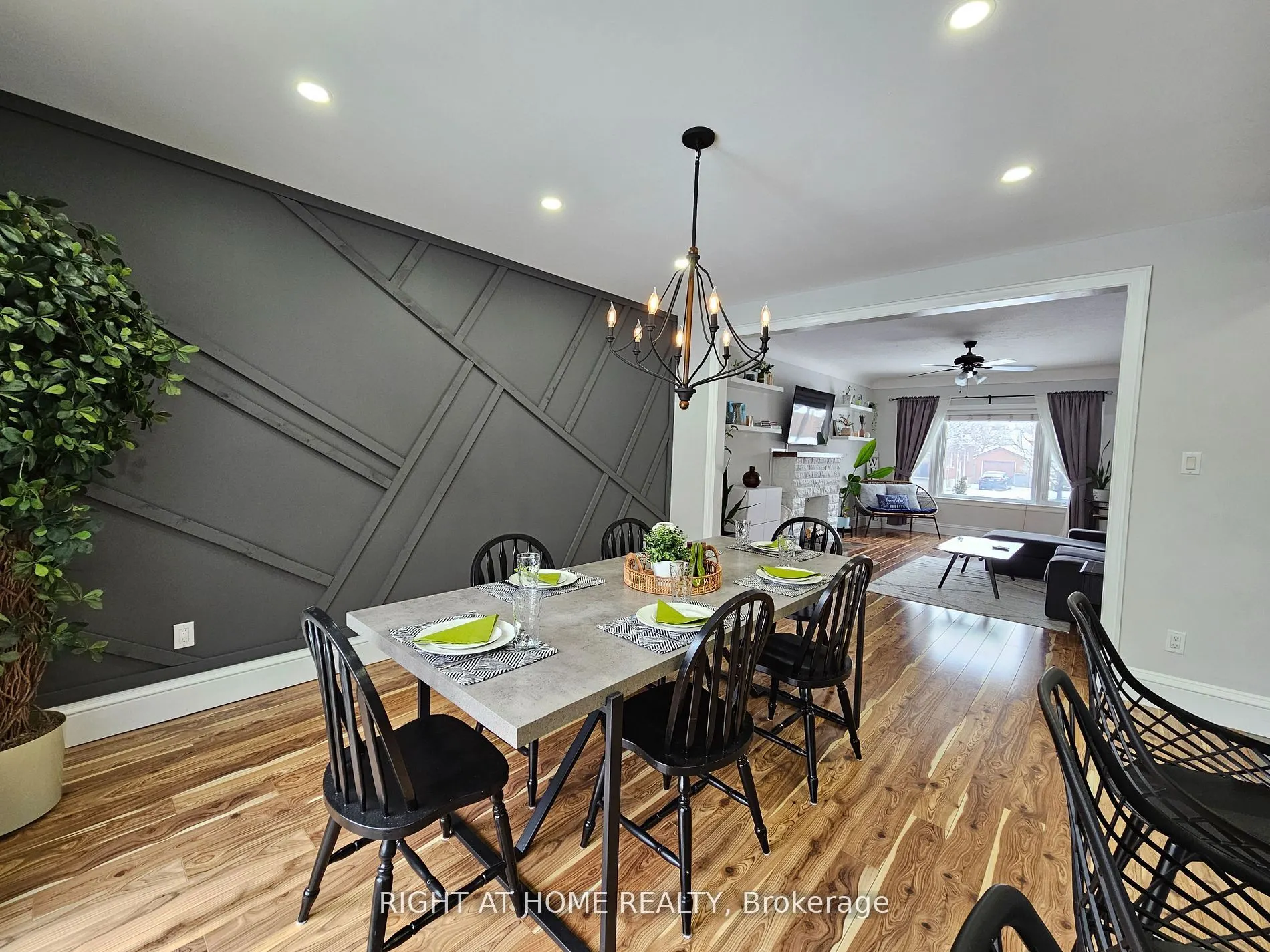 214 Kenilworth Avenue S