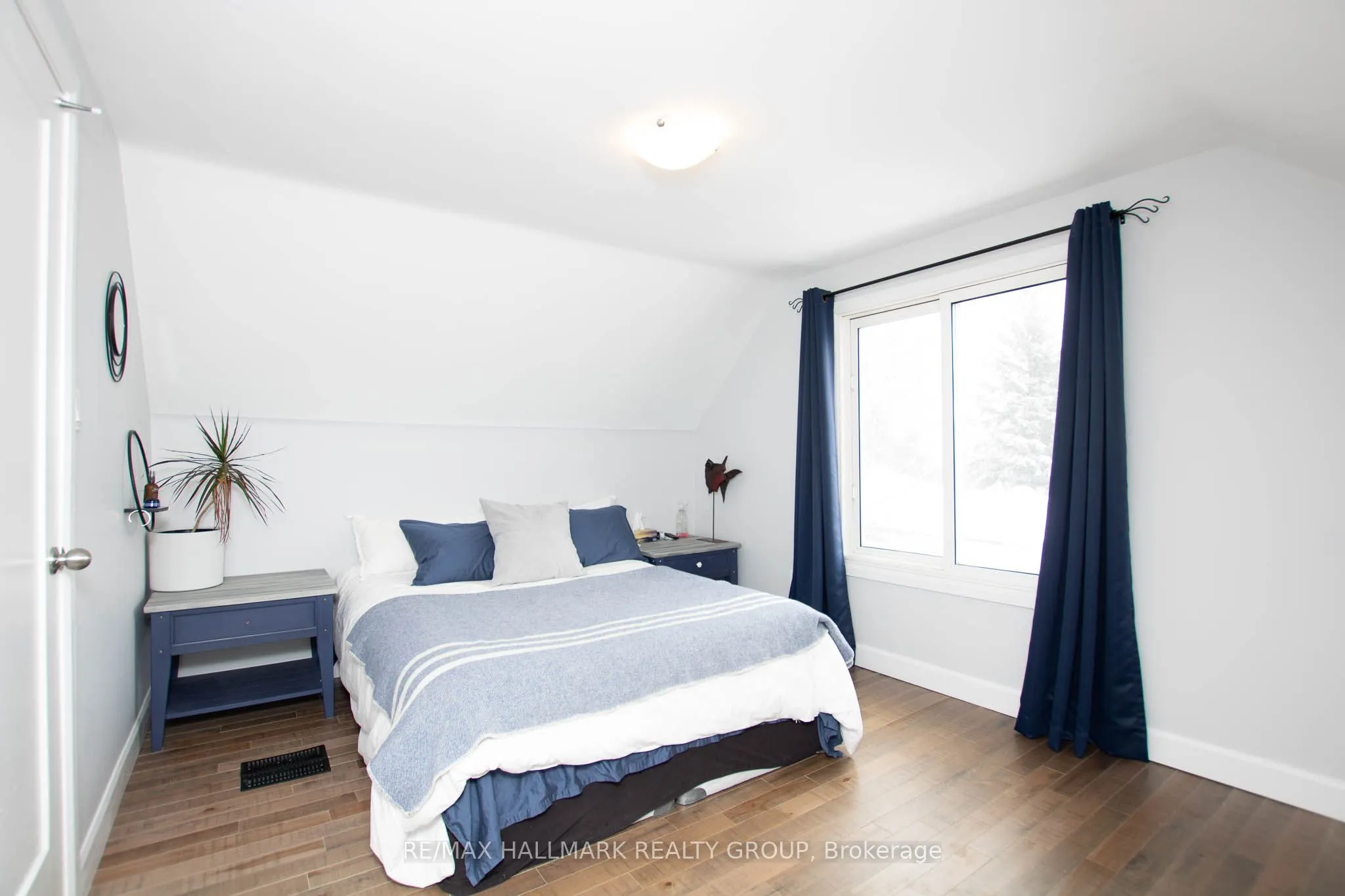 929 Merivale Road