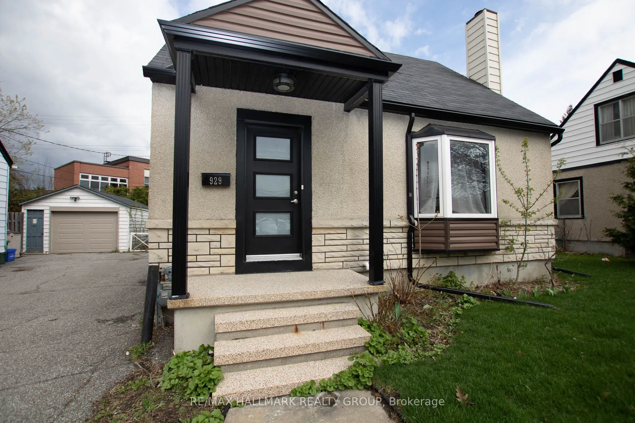 929 Merivale Road