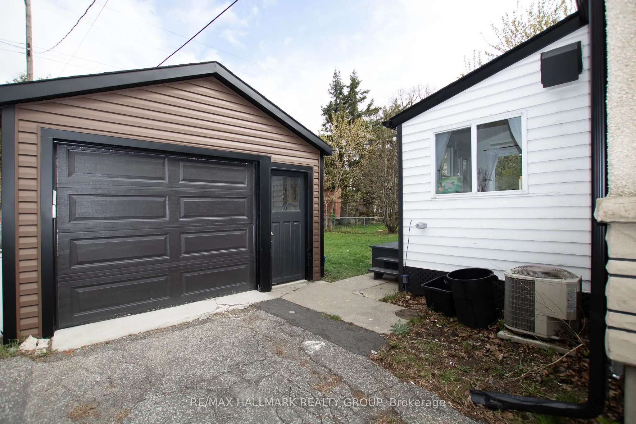 929 Merivale Road