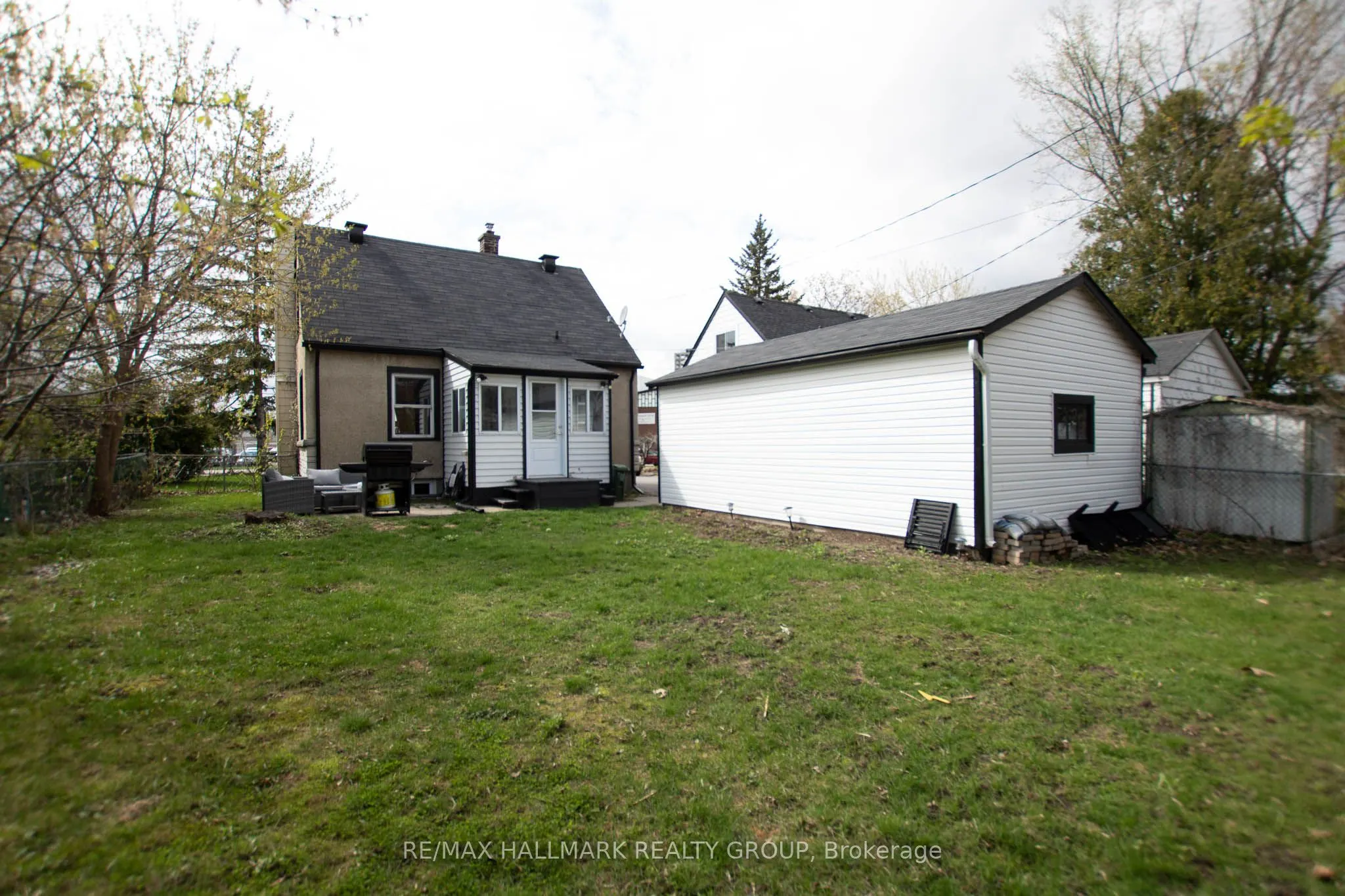 929 Merivale Road