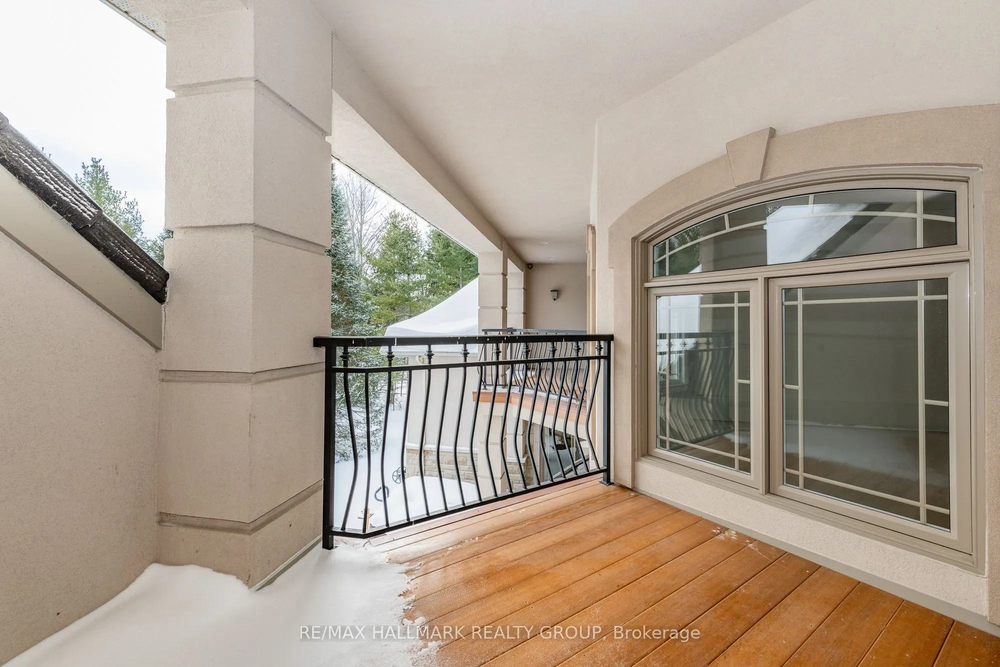 5800 Queenscourt Crescent