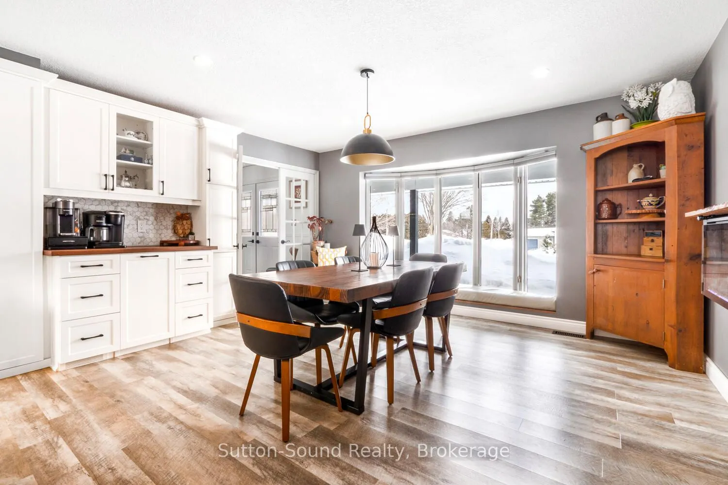 35 Pine Tree Drive